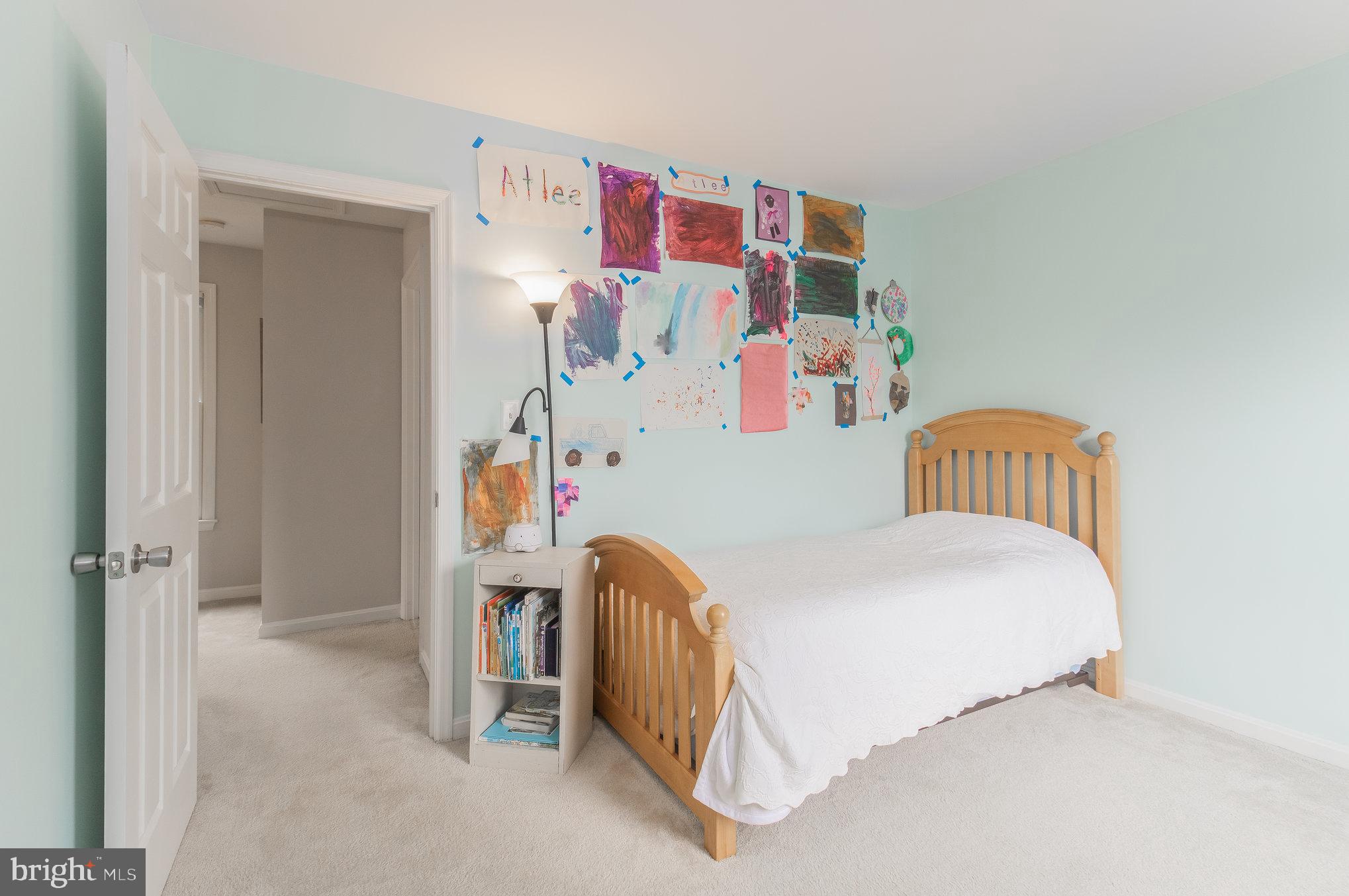 COLLEGE HALL GROVE - Residential