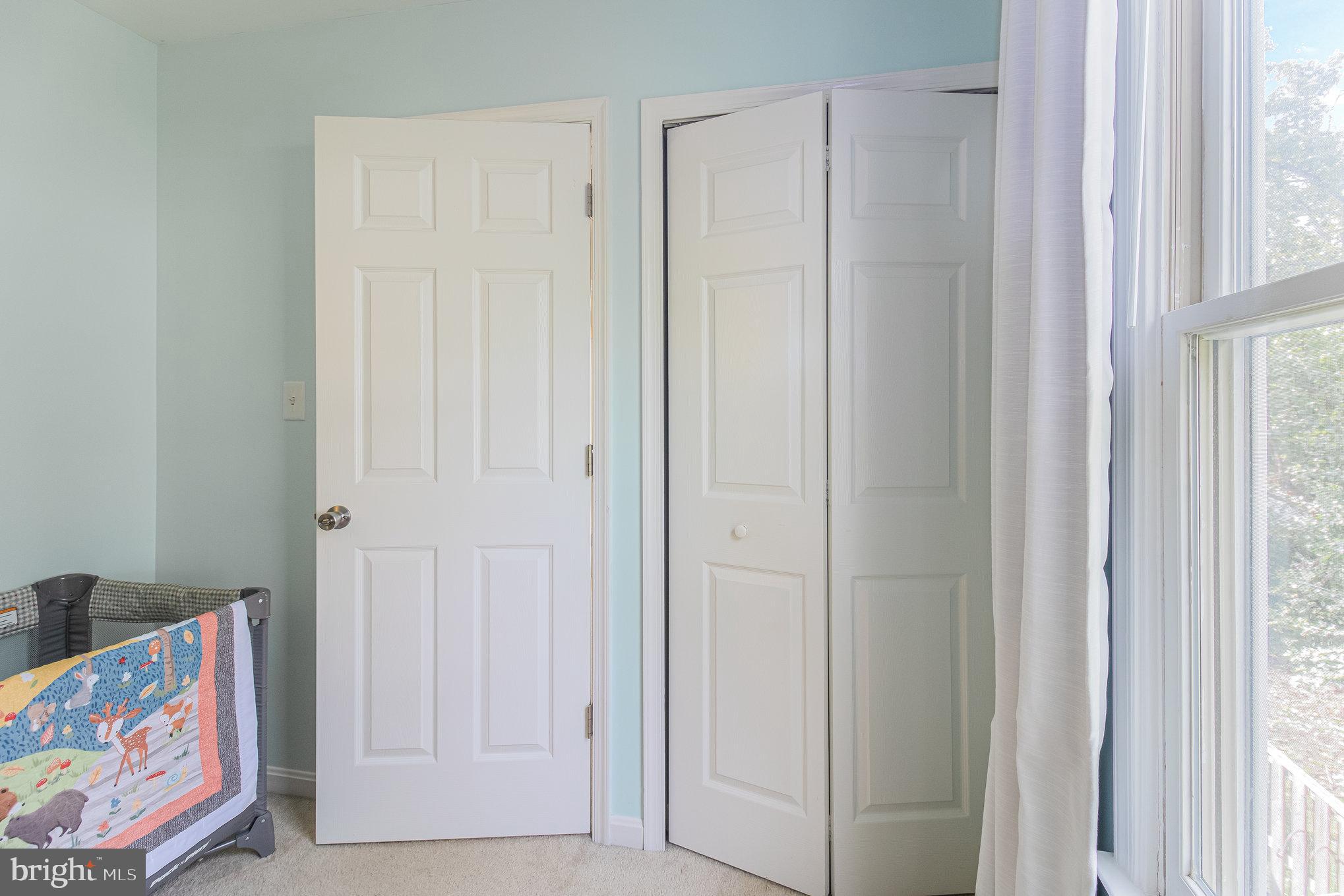 COLLEGE HALL GROVE - Residential