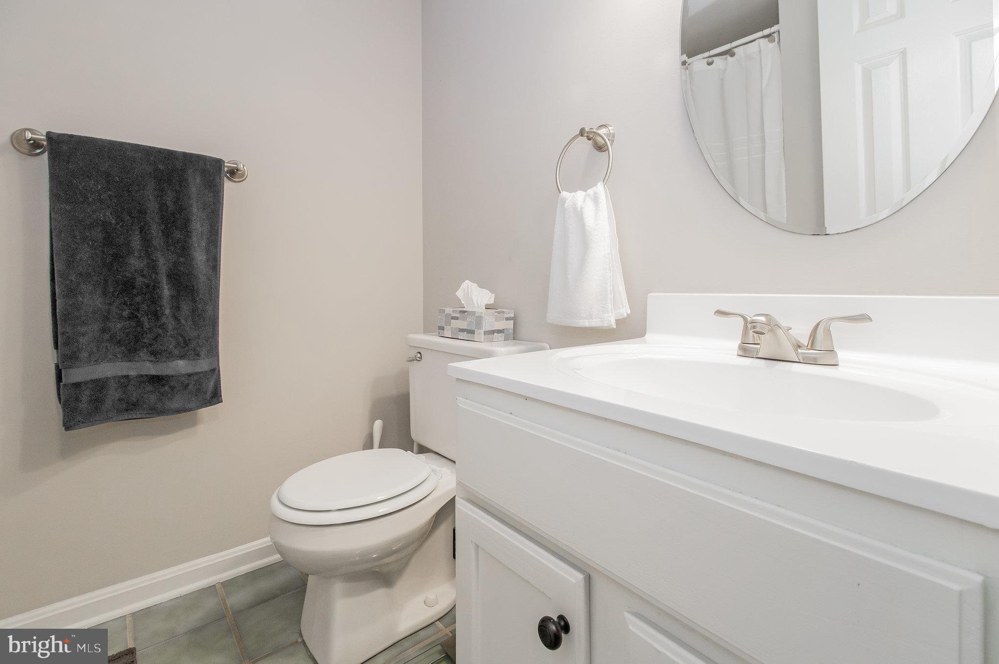 COLLEGE HALL GROVE - Residential