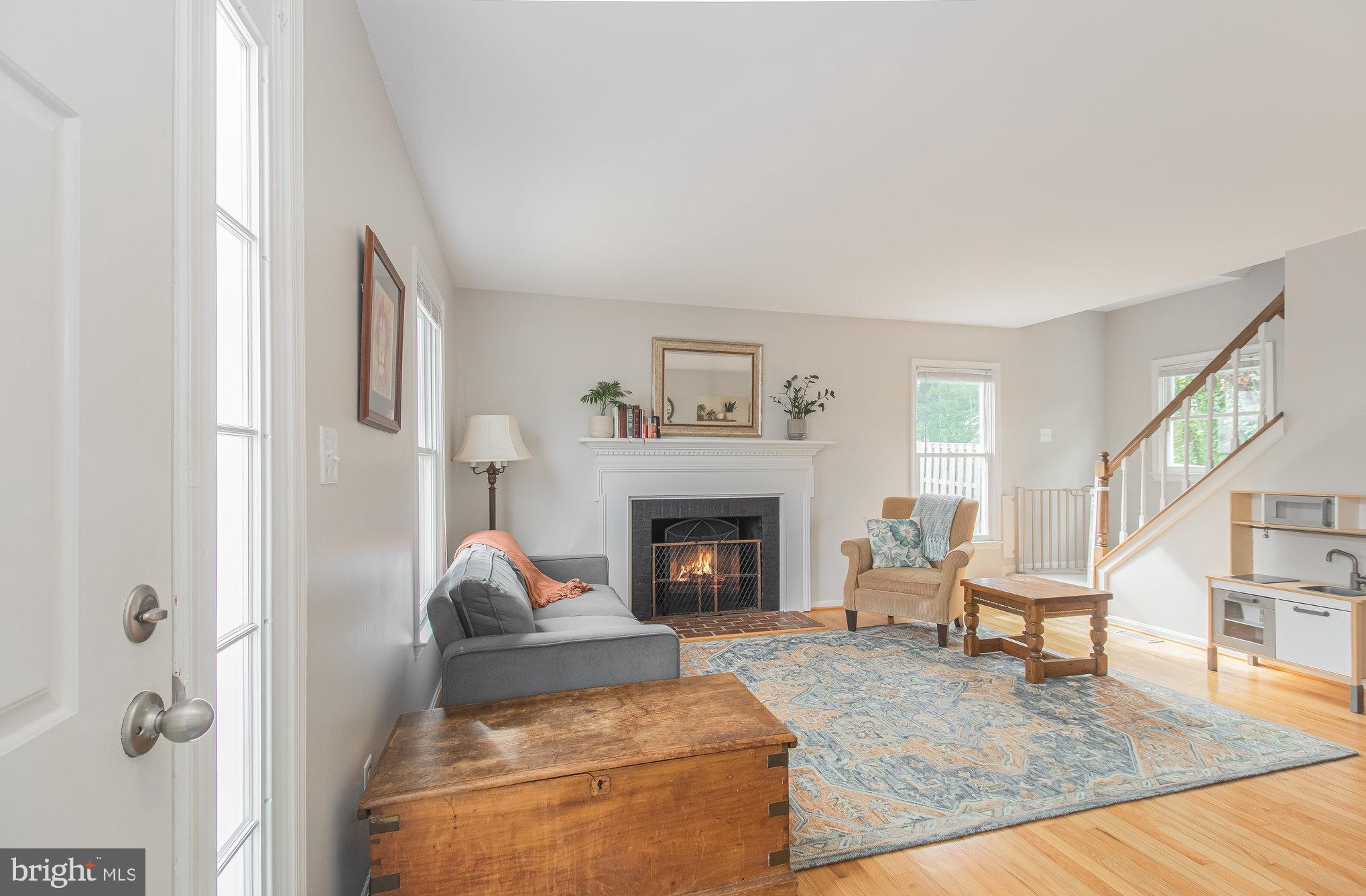 COLLEGE HALL GROVE - Residential