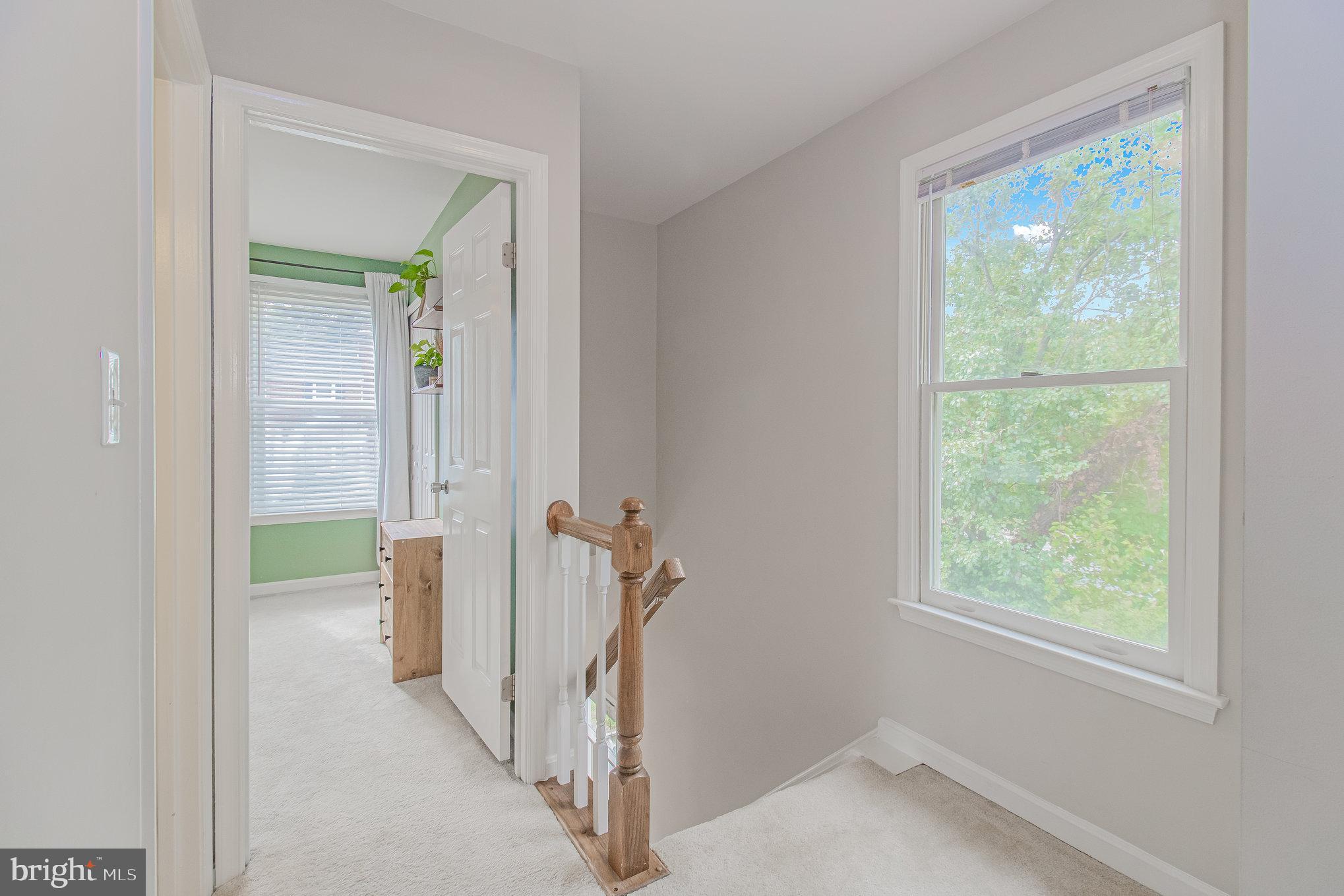 COLLEGE HALL GROVE - Residential