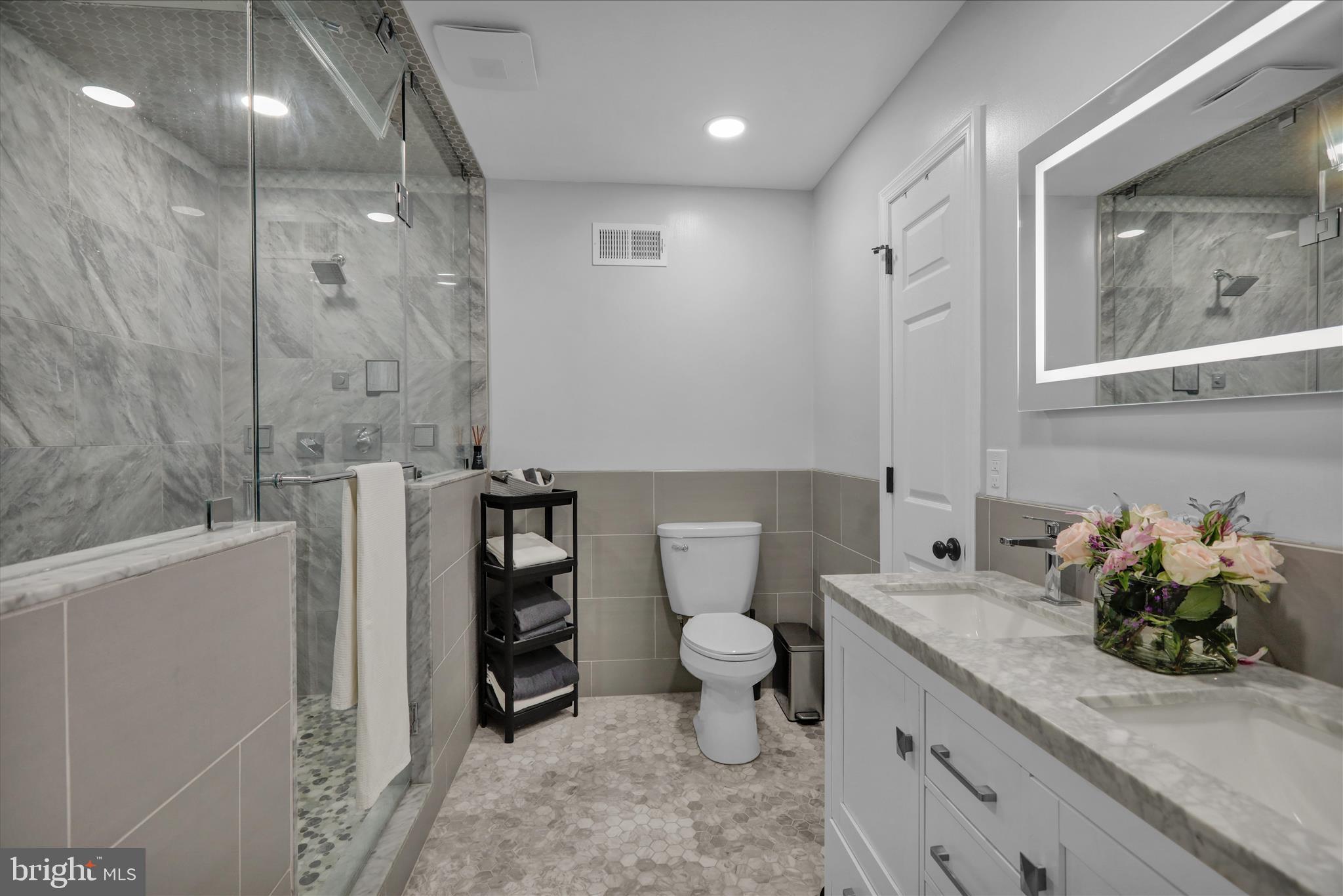 ESTATES OF WARWICK - Residential