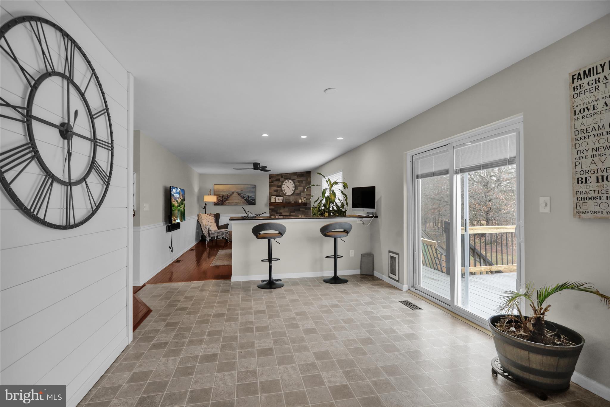 ESTATES OF WARWICK - Residential