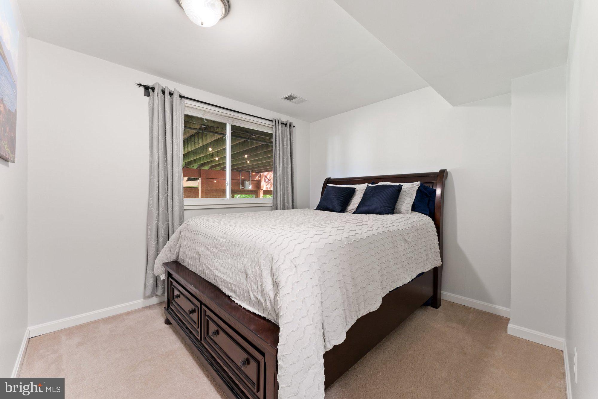 TYSONS WOODS - Residential