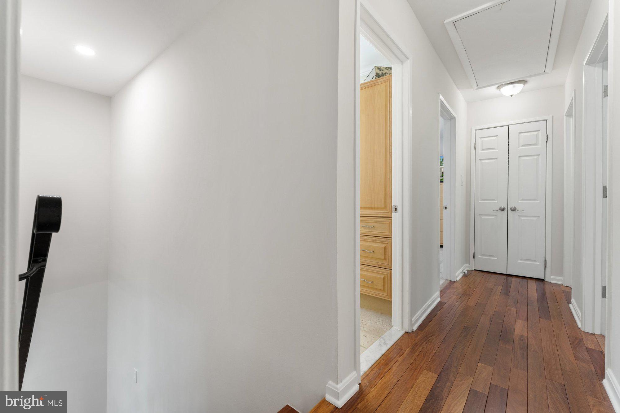 TYSONS WOODS - Residential