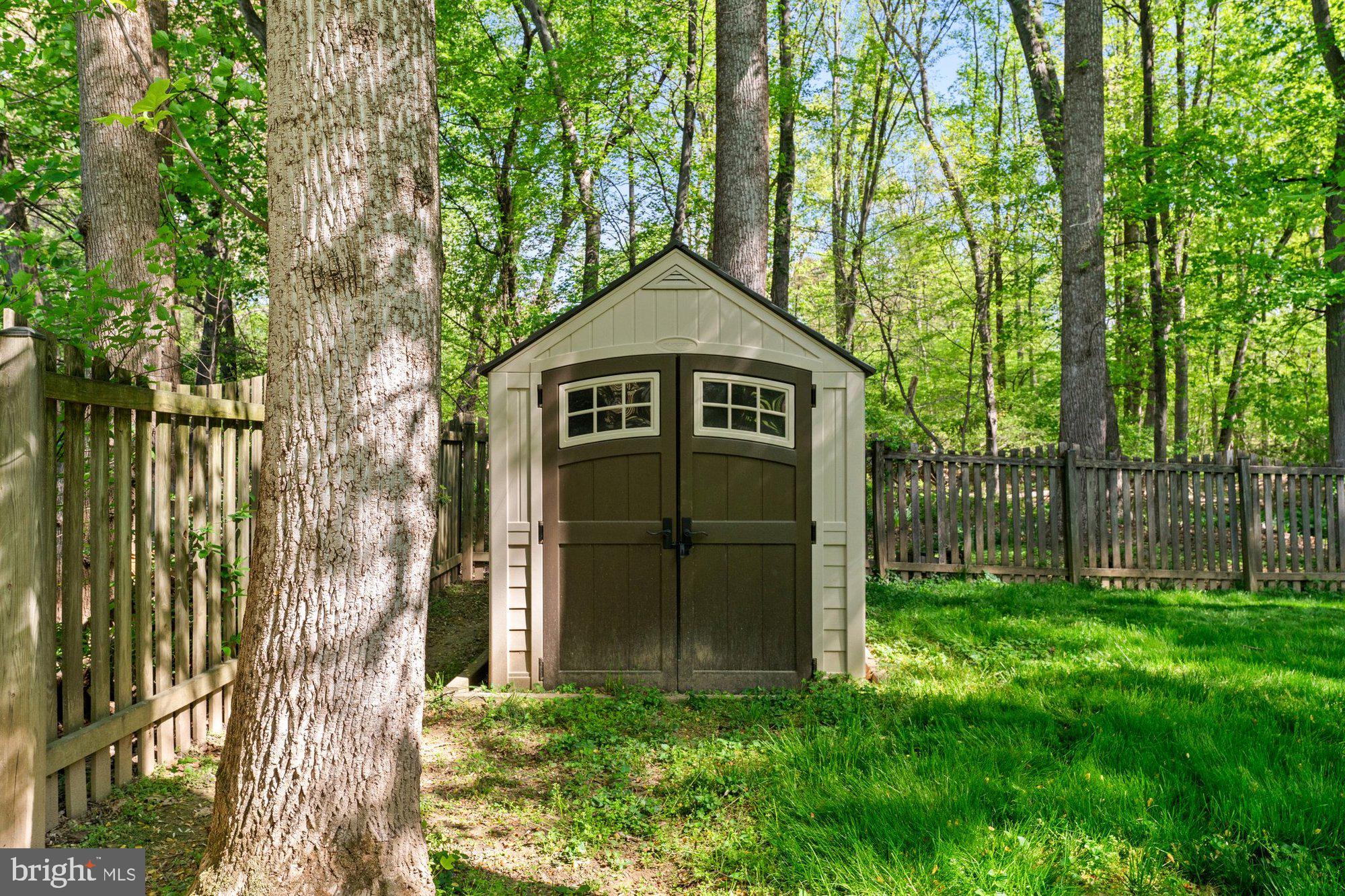 TYSONS WOODS - Residential