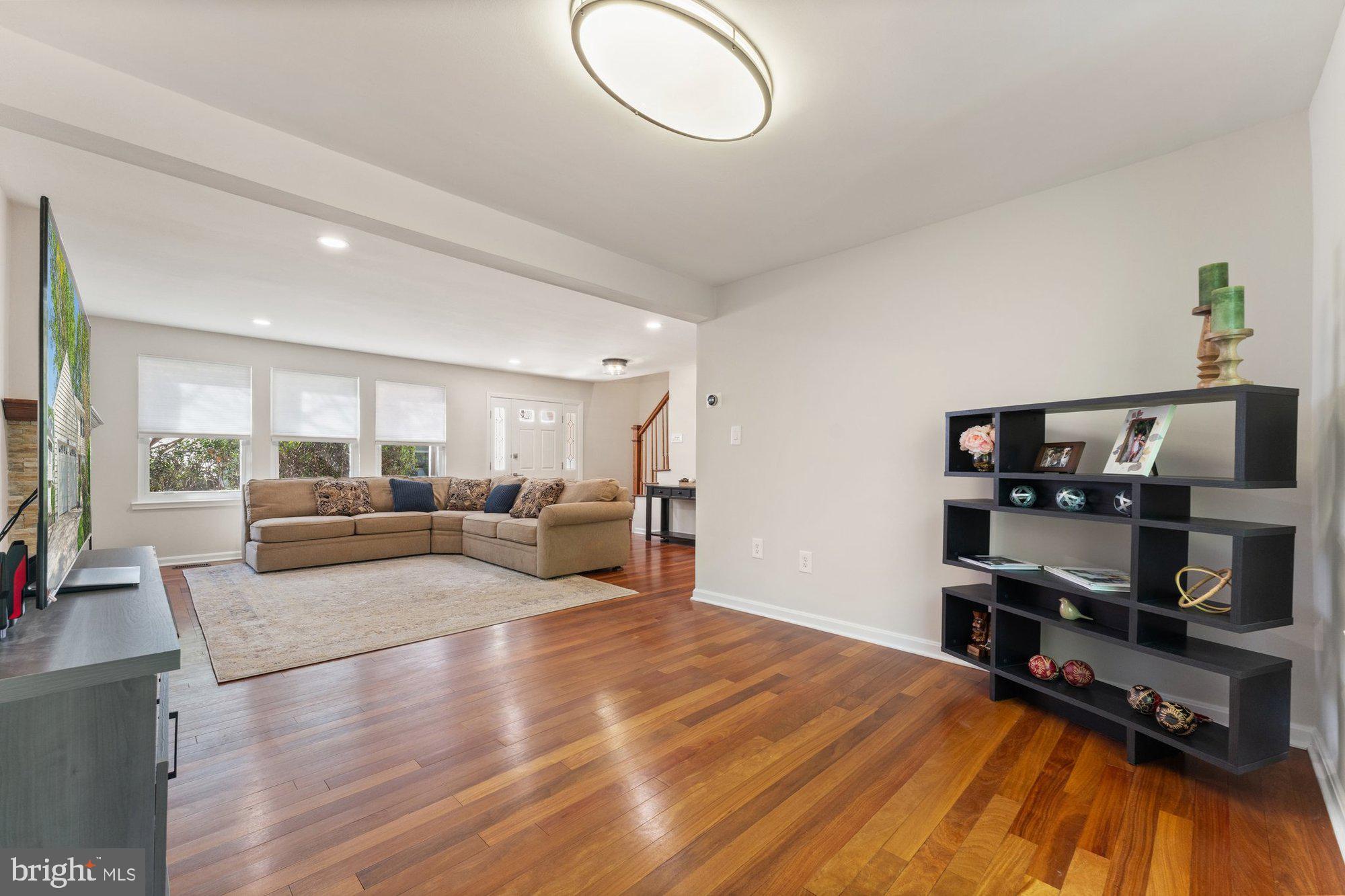 TYSONS WOODS - Residential