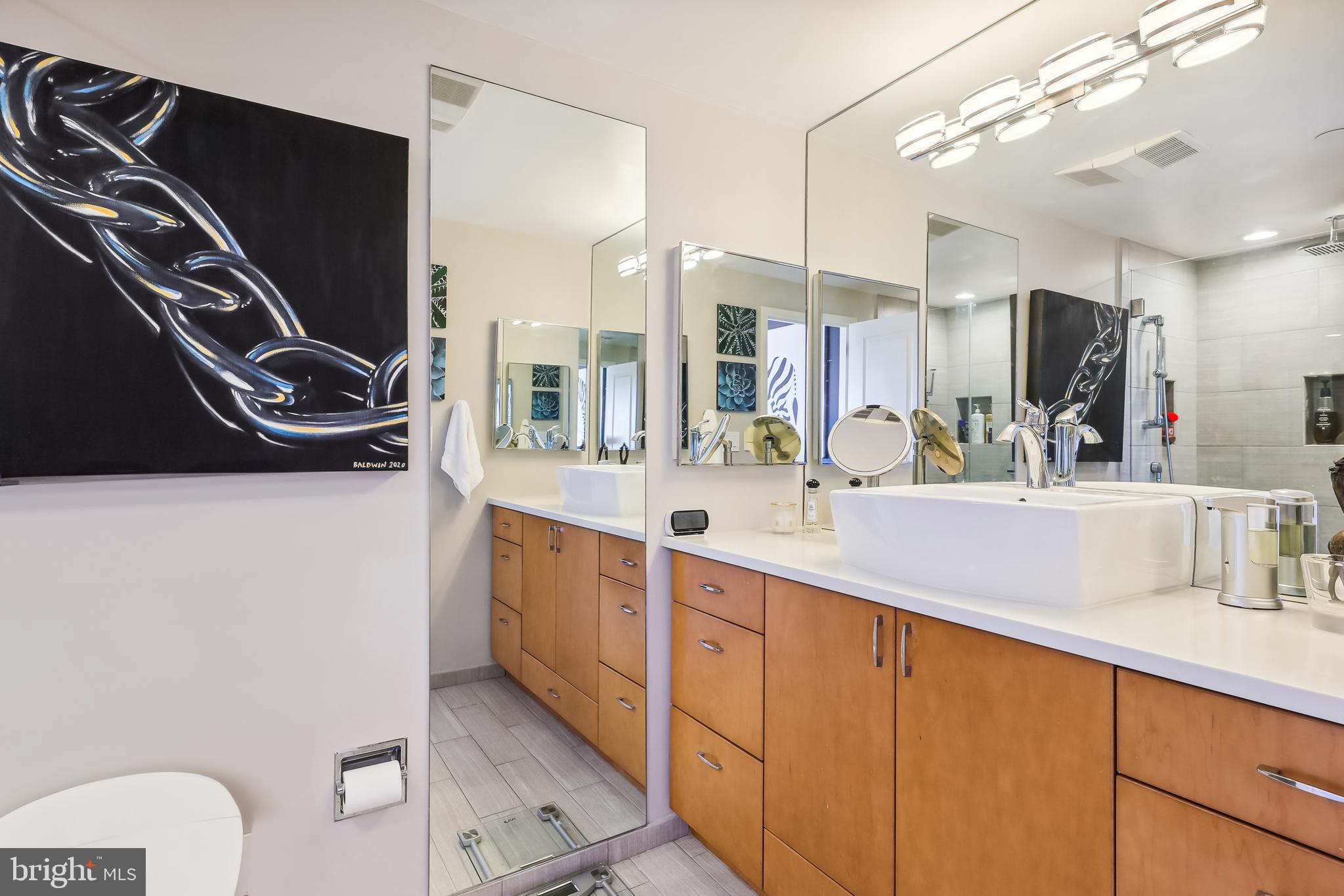 CRYSTAL CITY - Residential