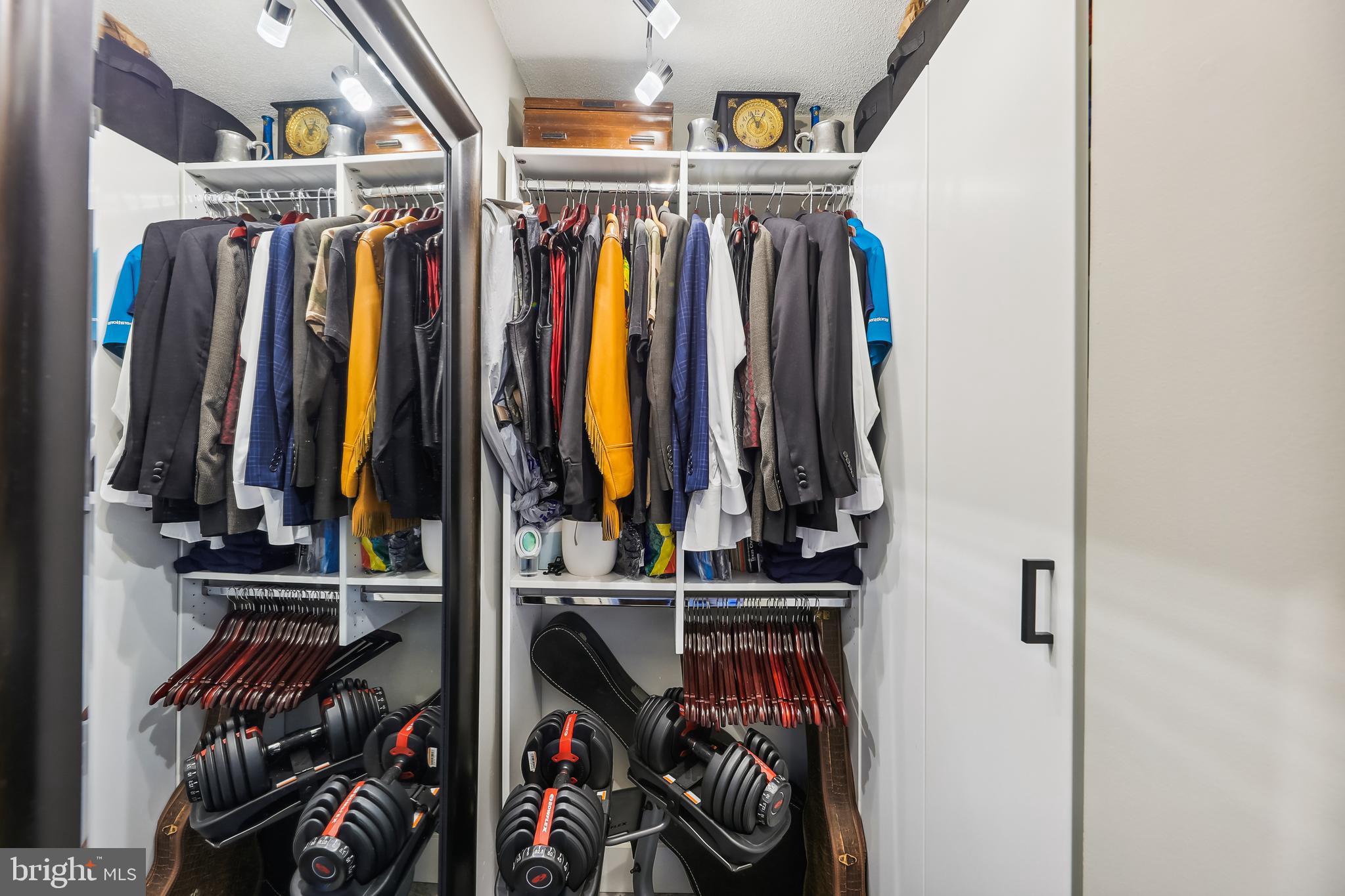 CRYSTAL CITY - Residential