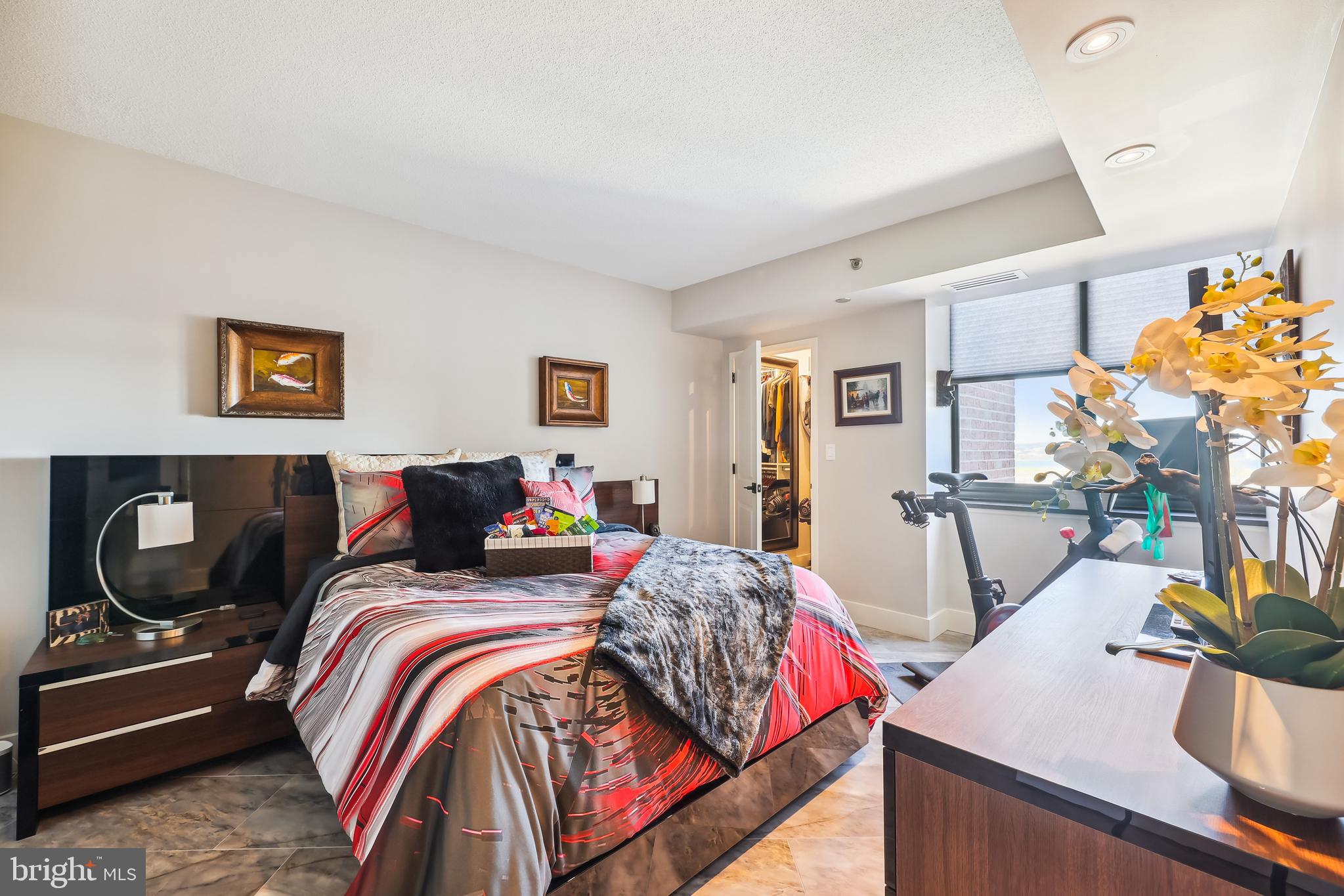 CRYSTAL CITY - Residential