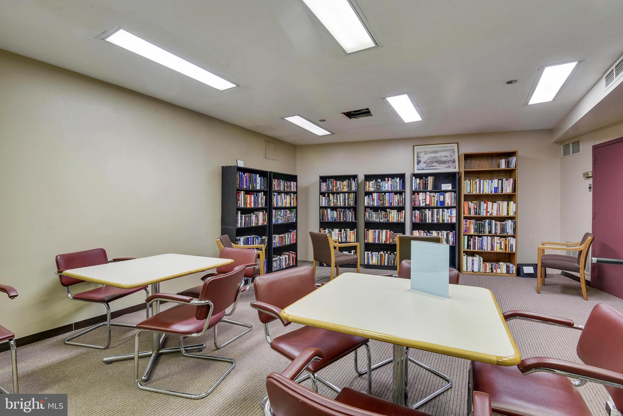 CRYSTAL CITY - Residential