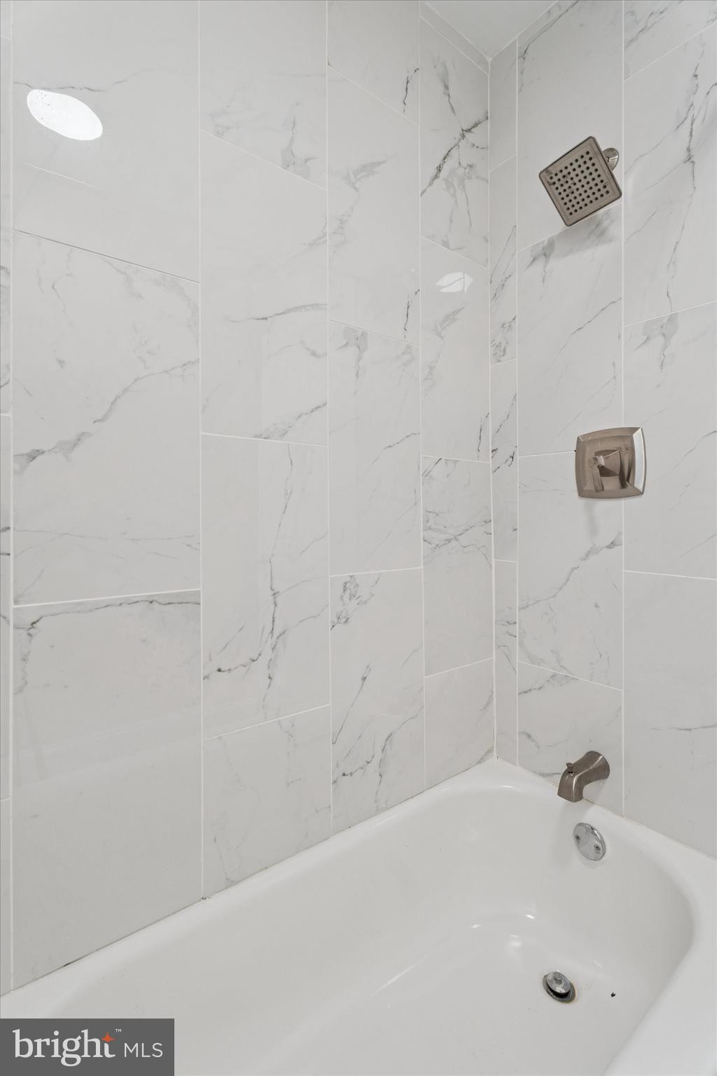 NORRISTOWN - Residential