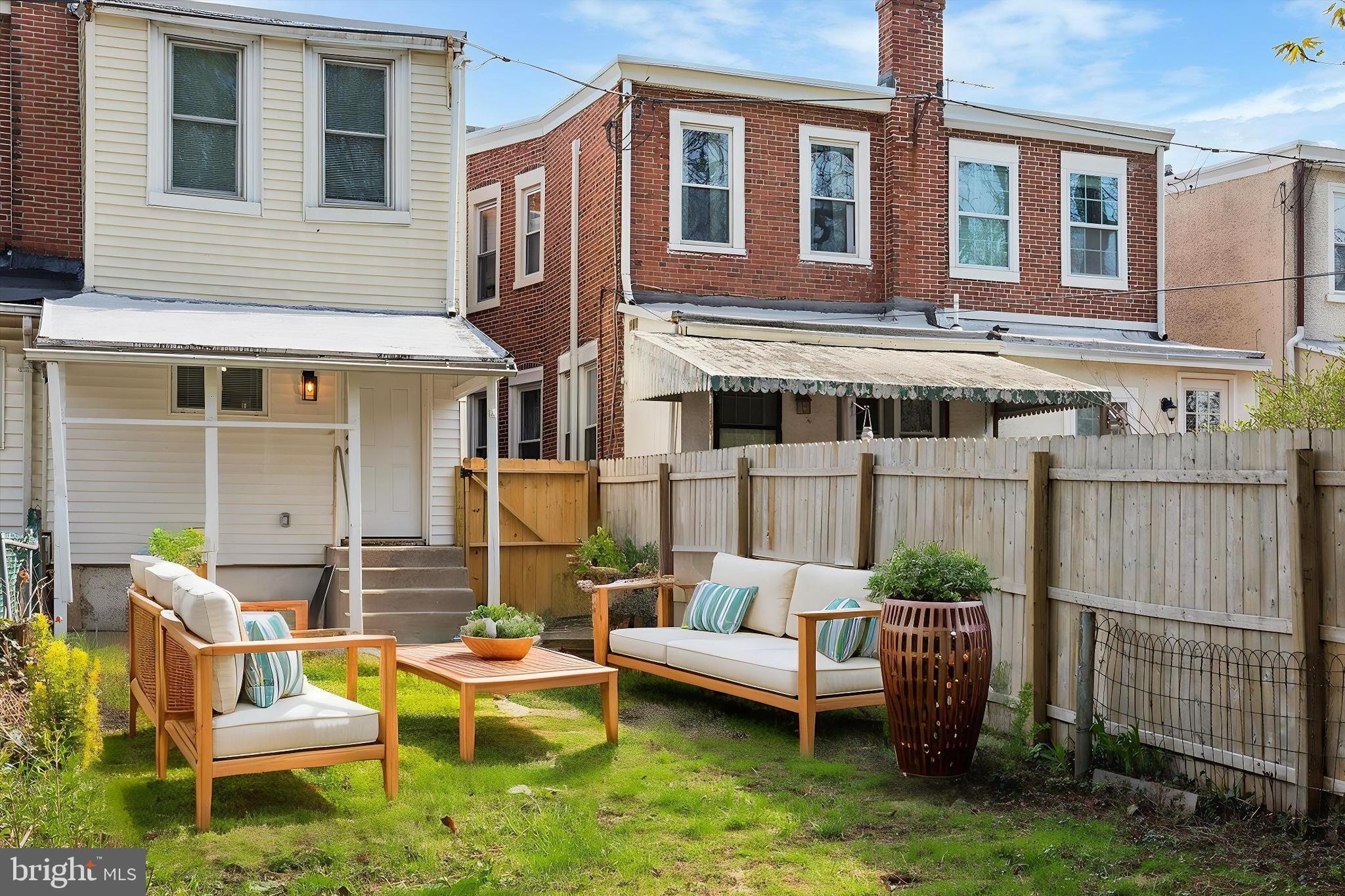 NORRISTOWN - Residential