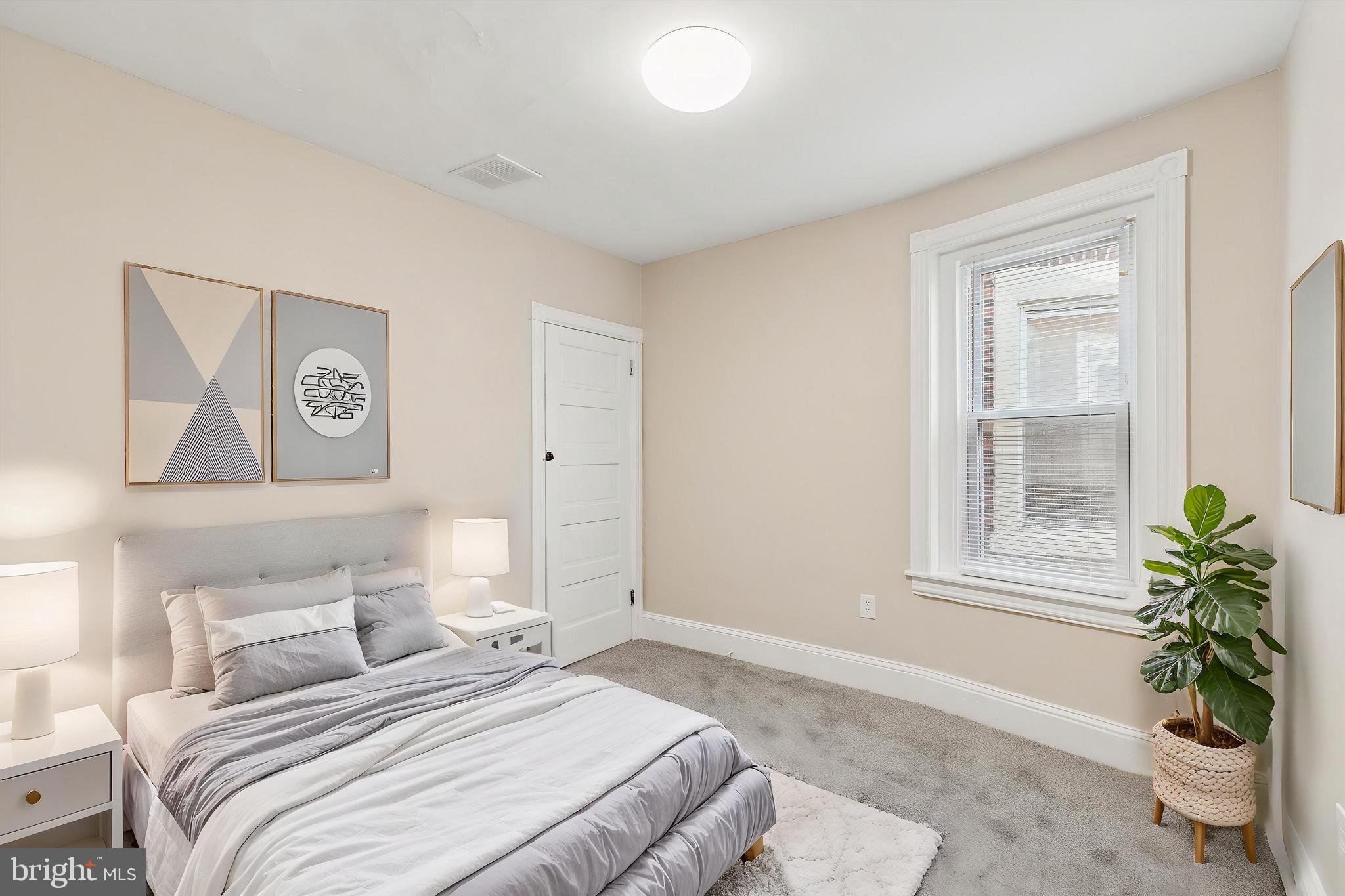 NORRISTOWN - Residential