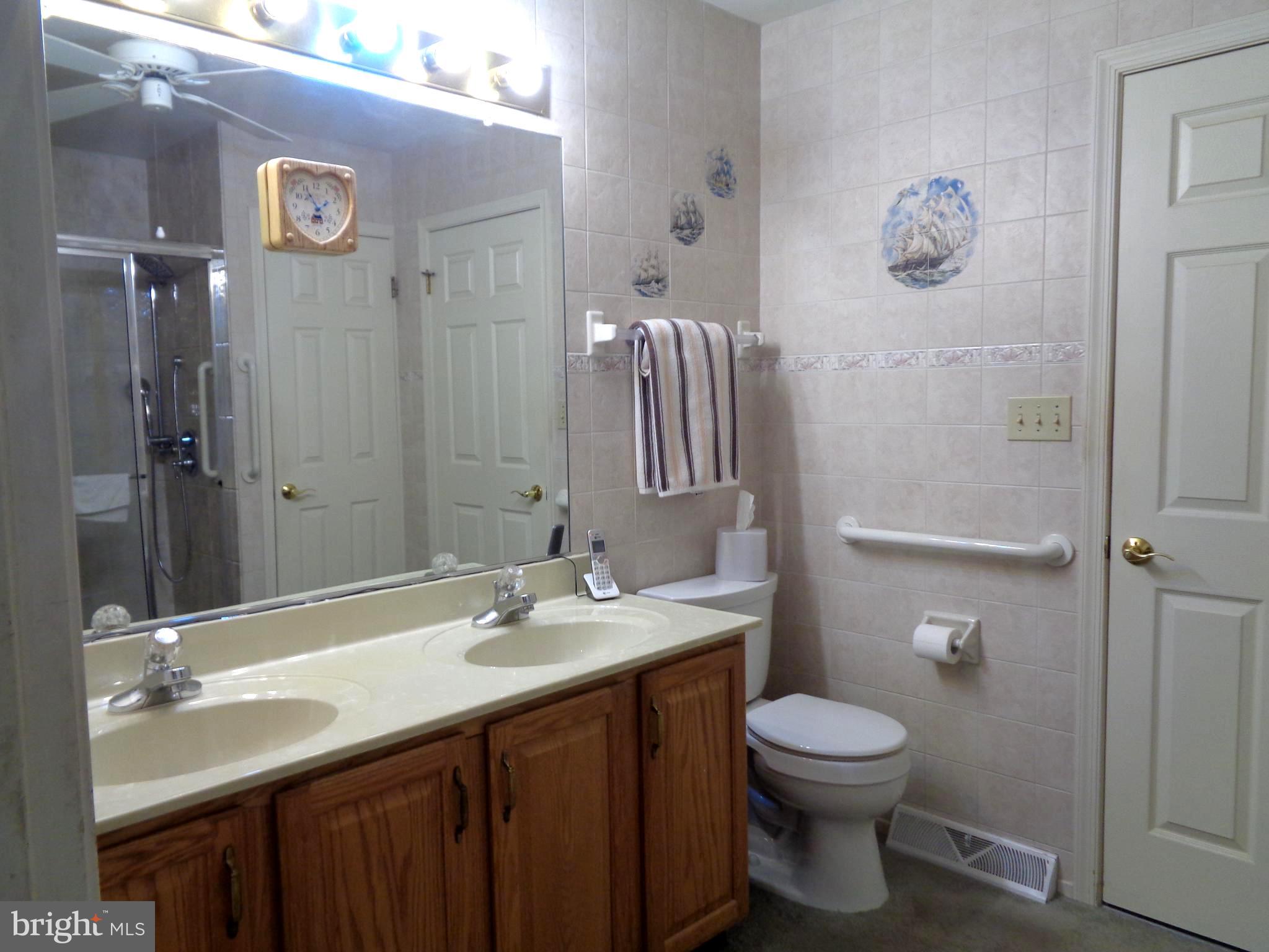 WOODS EDGE - Residential