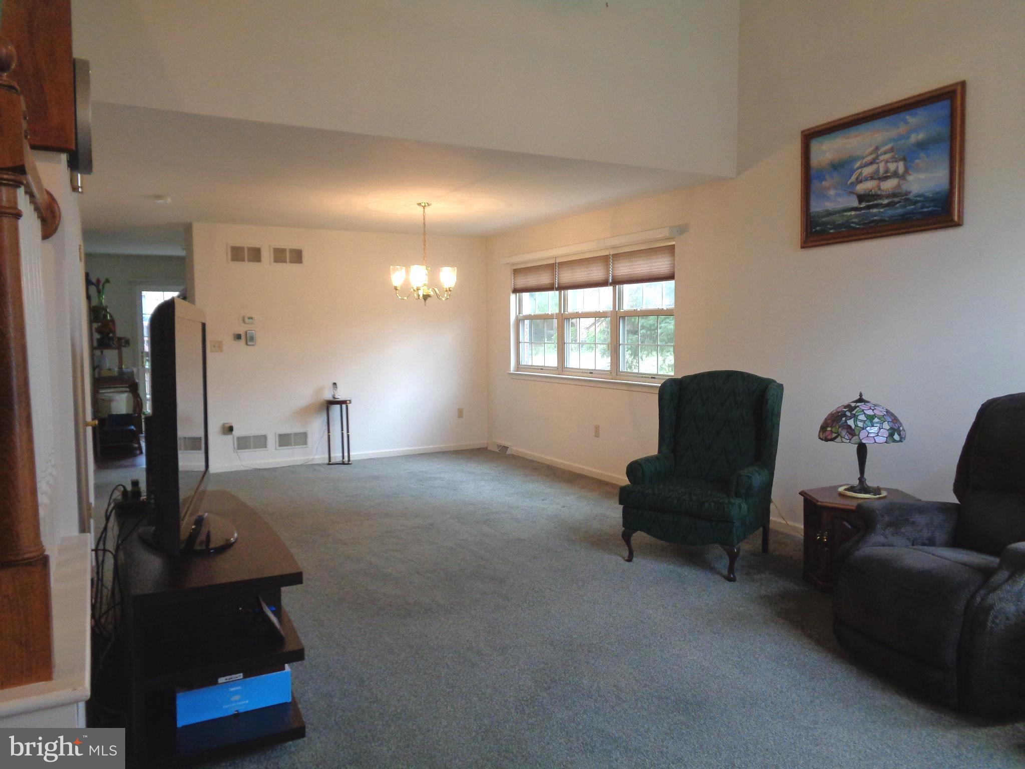 WOODS EDGE - Residential