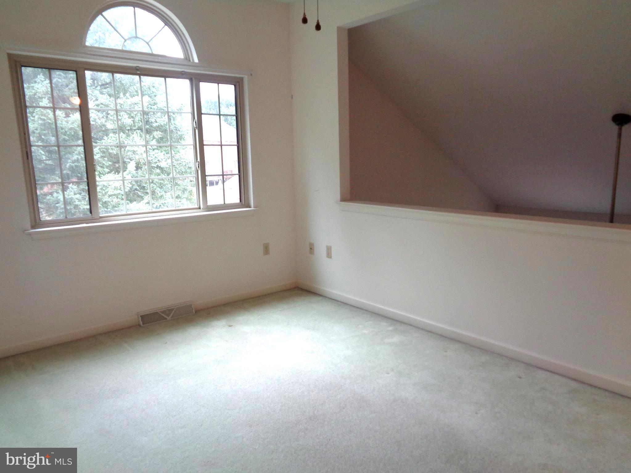 WOODS EDGE - Residential