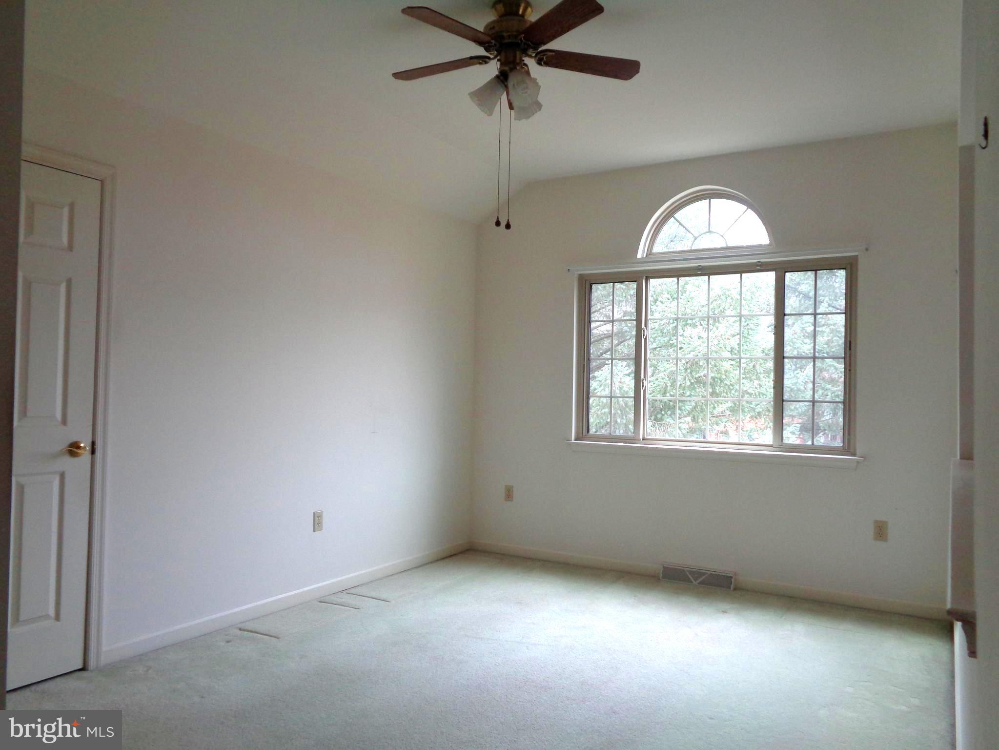 WOODS EDGE - Residential