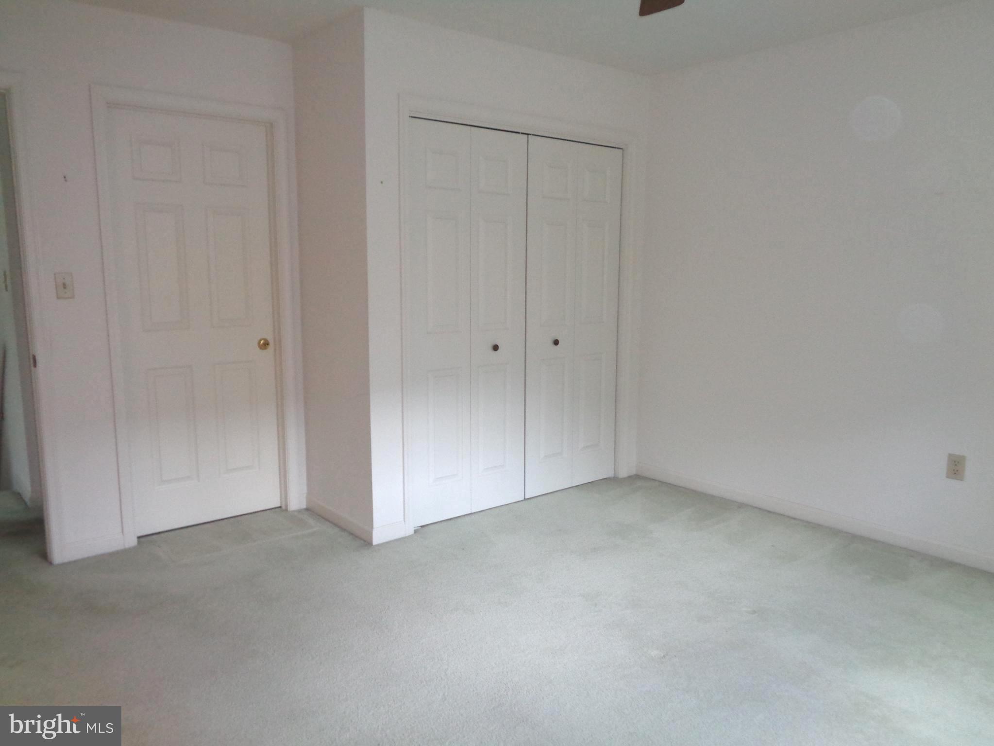 WOODS EDGE - Residential