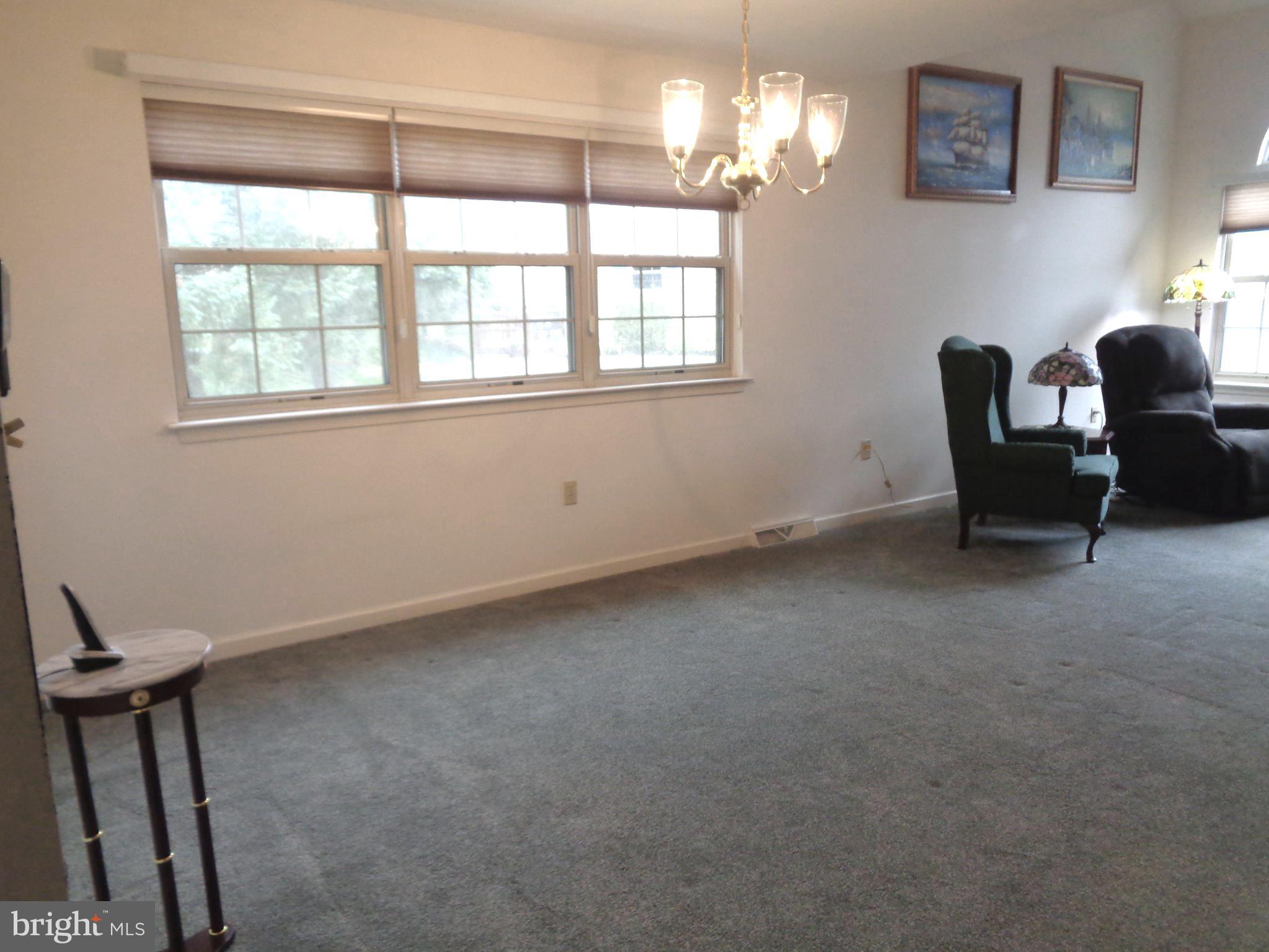 WOODS EDGE - Residential