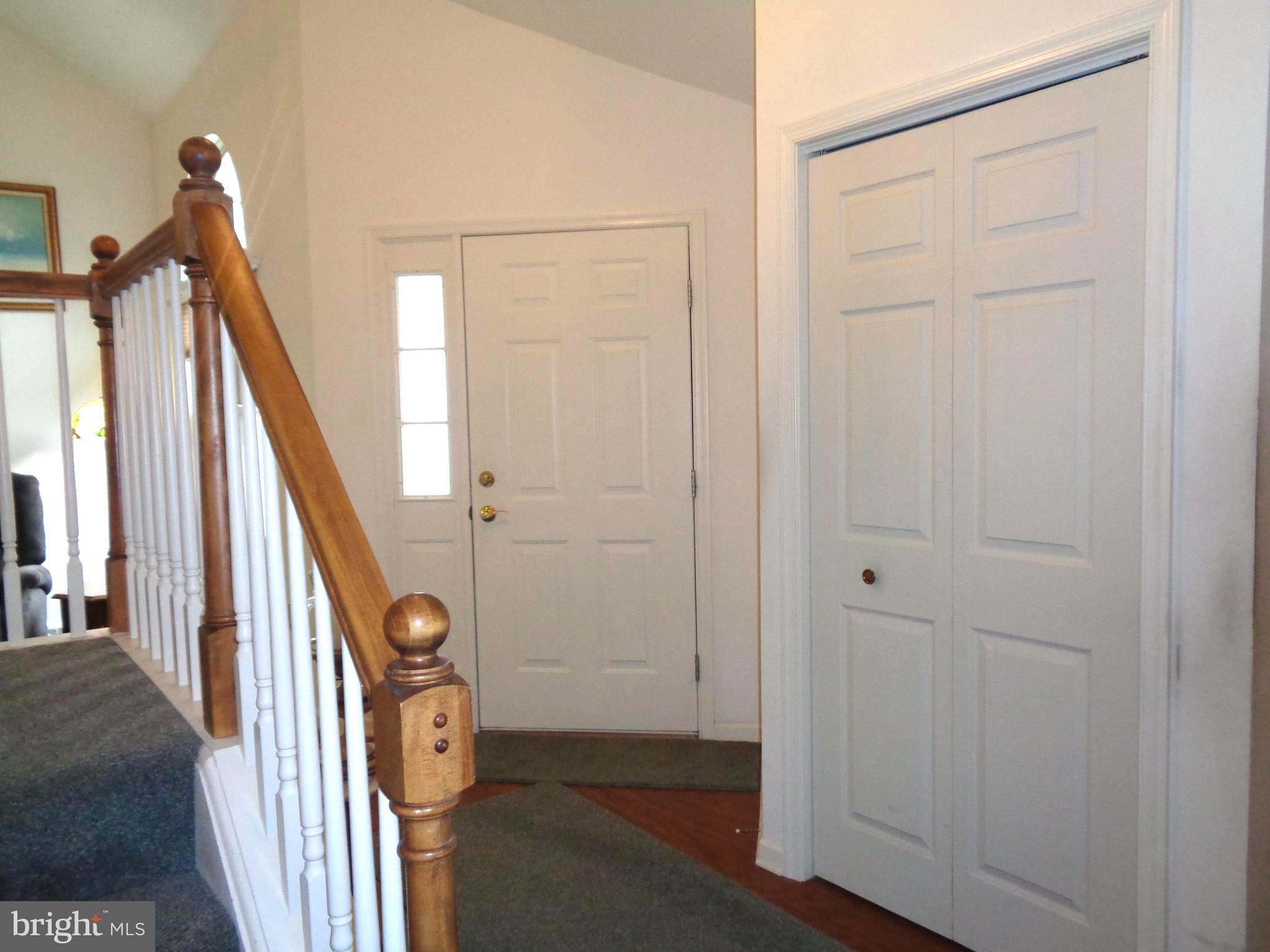 WOODS EDGE - Residential