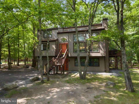 Photo of 108 Ledgewood Drive, EAST STROUDSBURG, PA 18301 (MLS # PAMR2007658)