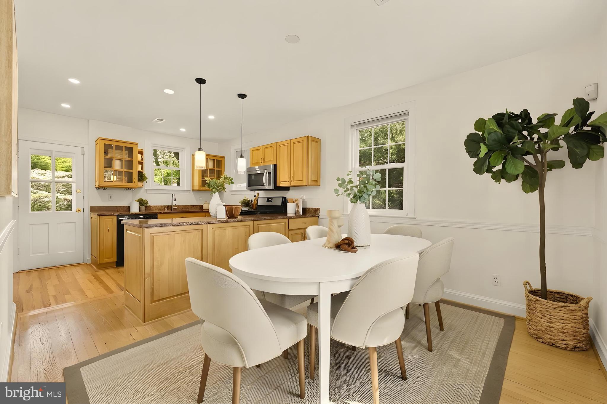 WOODSIDE FOREST - Residential