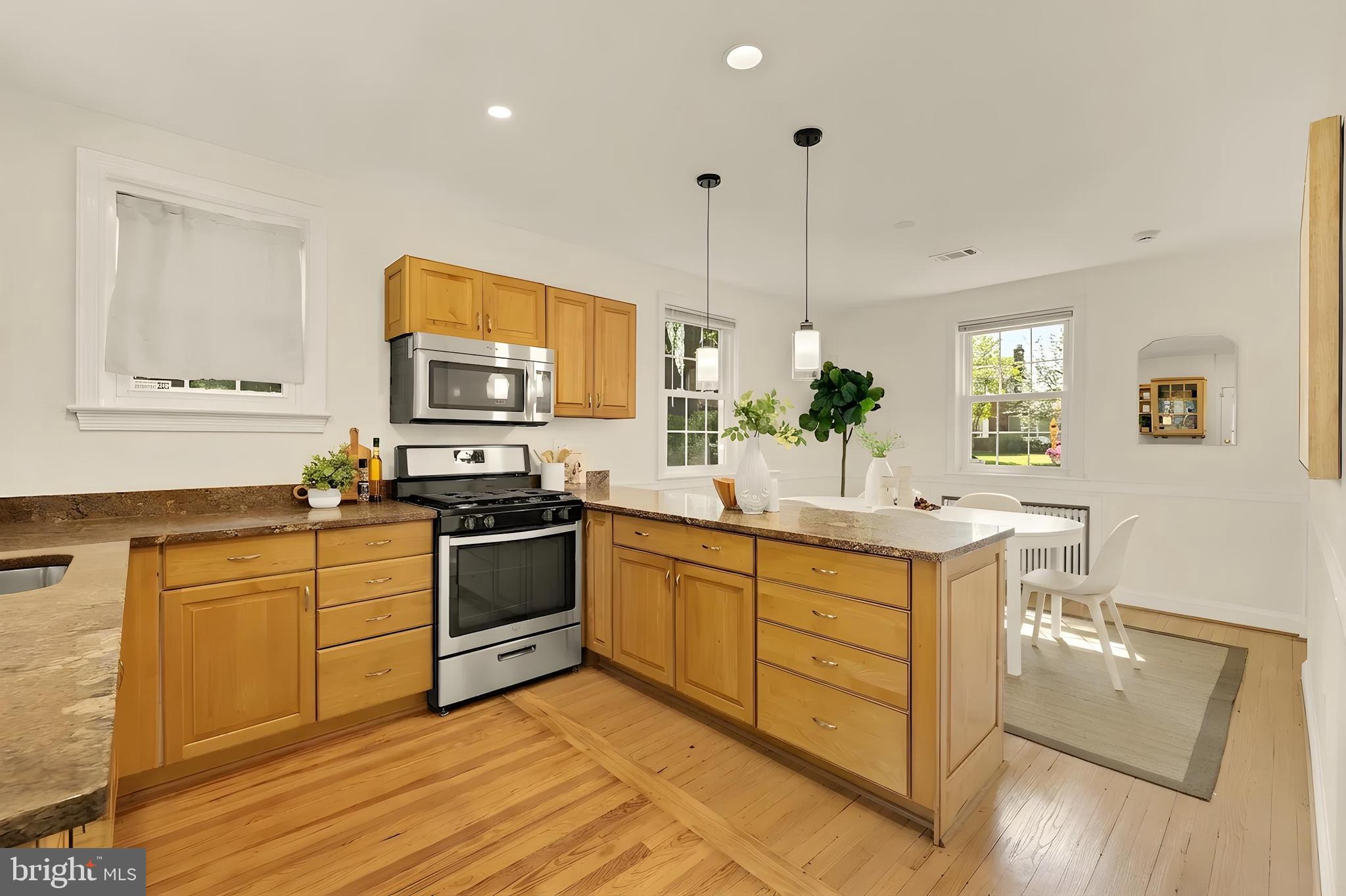 WOODSIDE FOREST - Residential