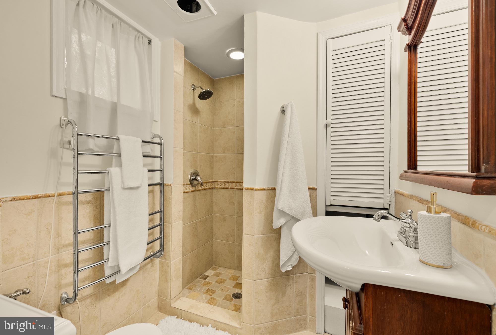 WOODSIDE FOREST - Residential