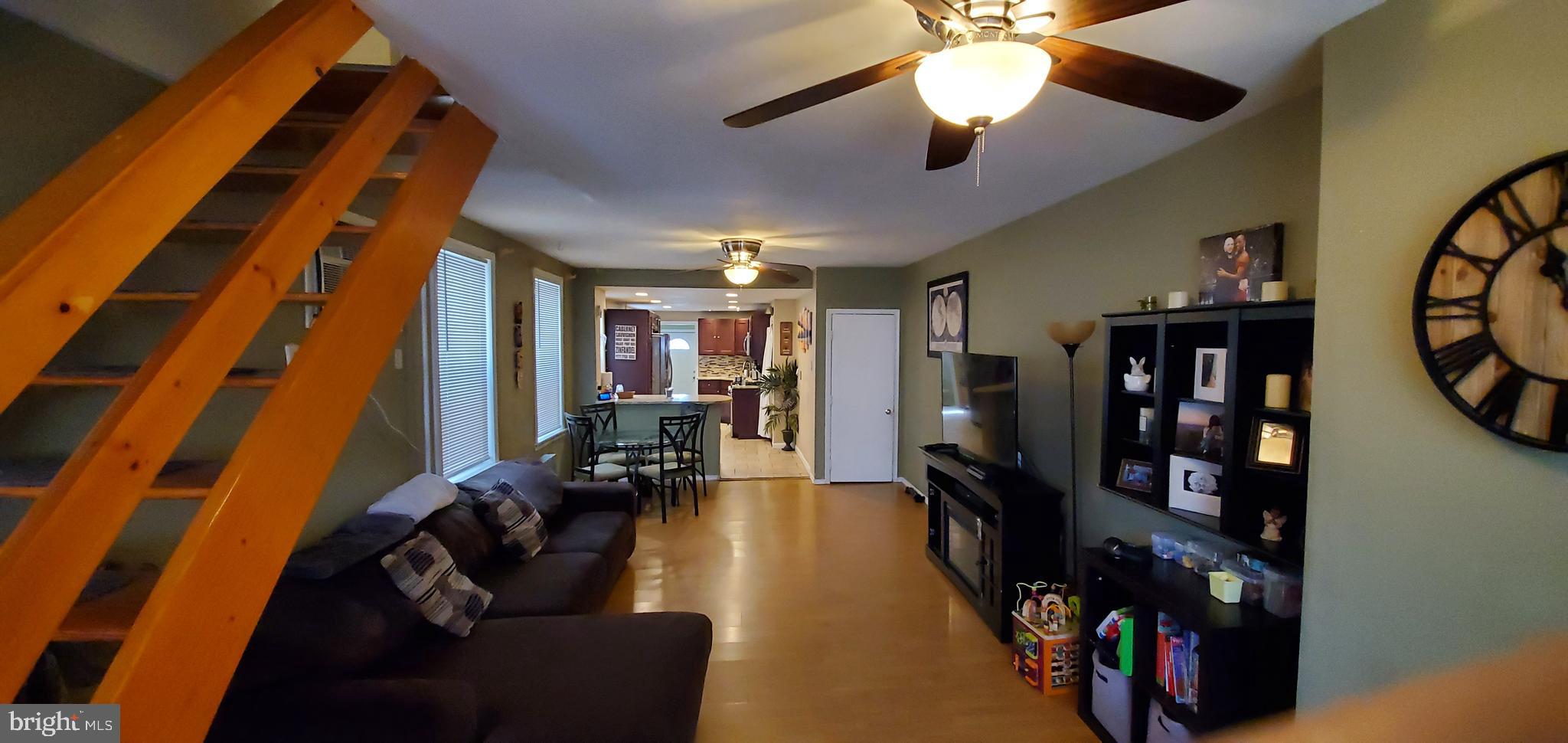 BRIDESBURG - Residential