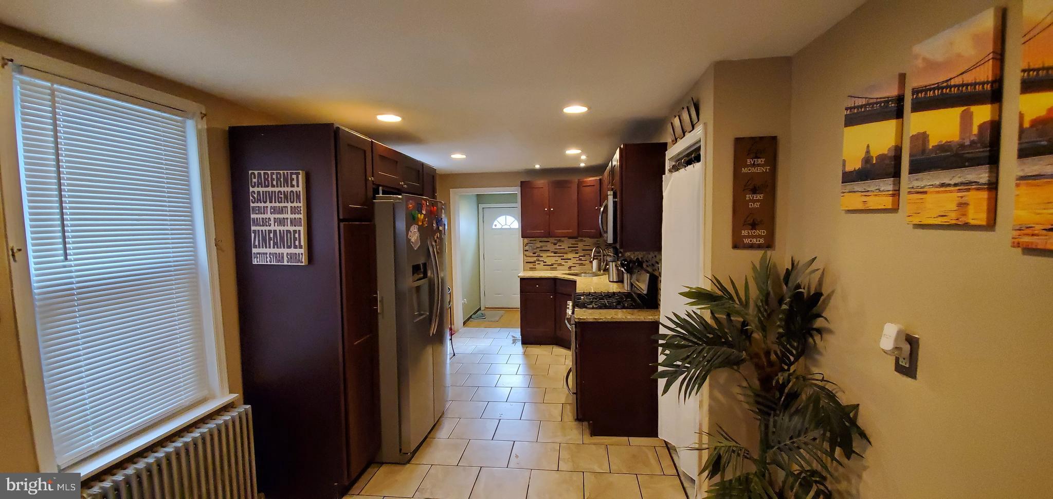 BRIDESBURG - Residential