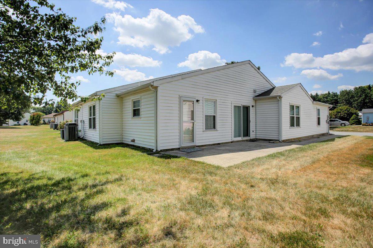 5671 CRABAPPLE DRIVE