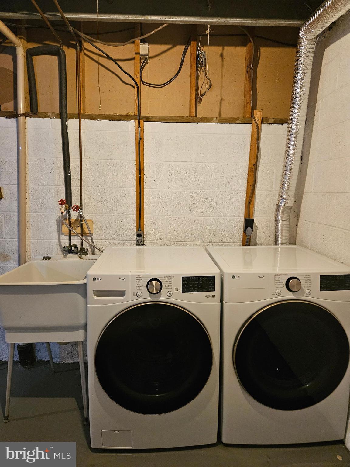 PROPHECY - Residential Lease