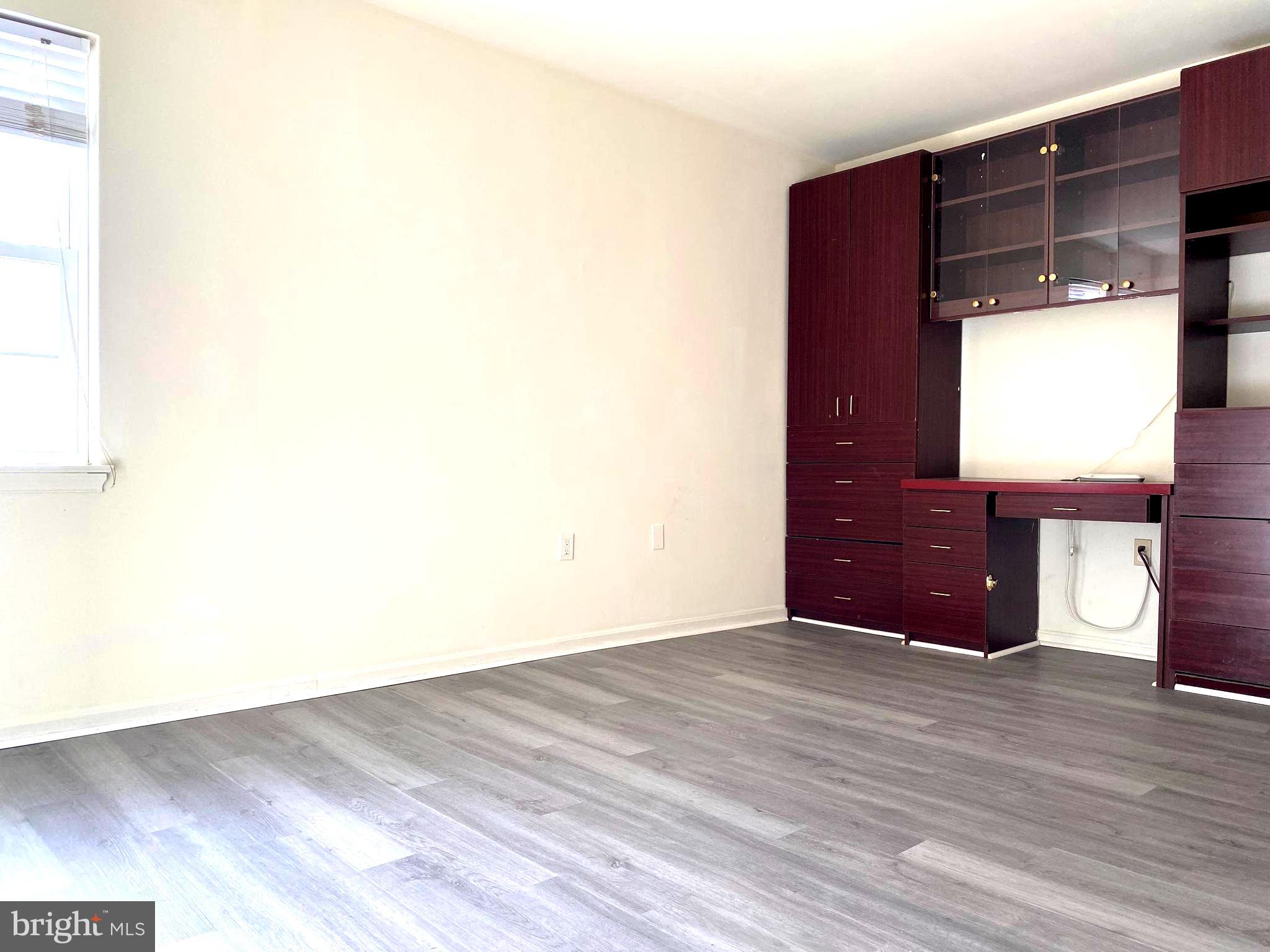 PLYMOUTH GARDENS - Residential