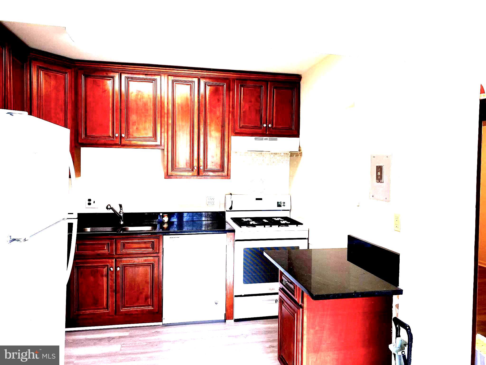 PLYMOUTH GARDENS - Residential