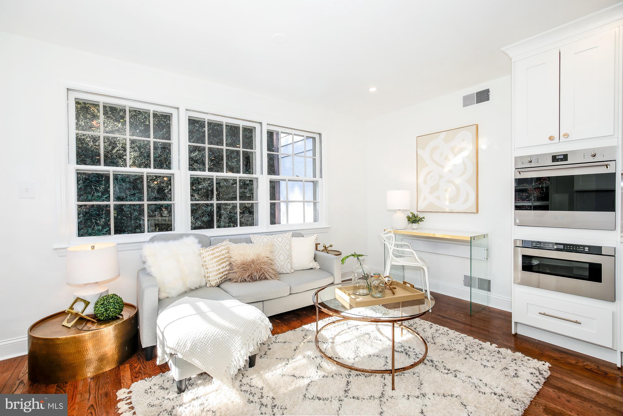 BANNOCKBURN ESTATES - Residential