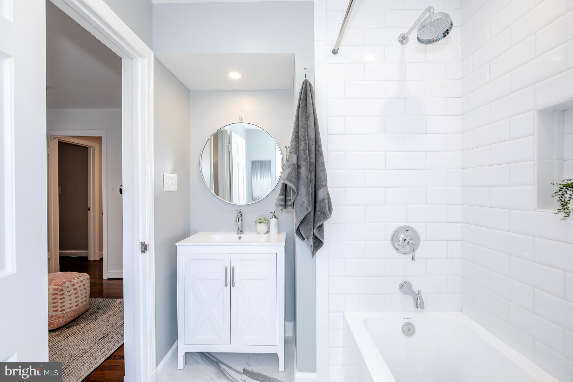 BANNOCKBURN ESTATES - Residential