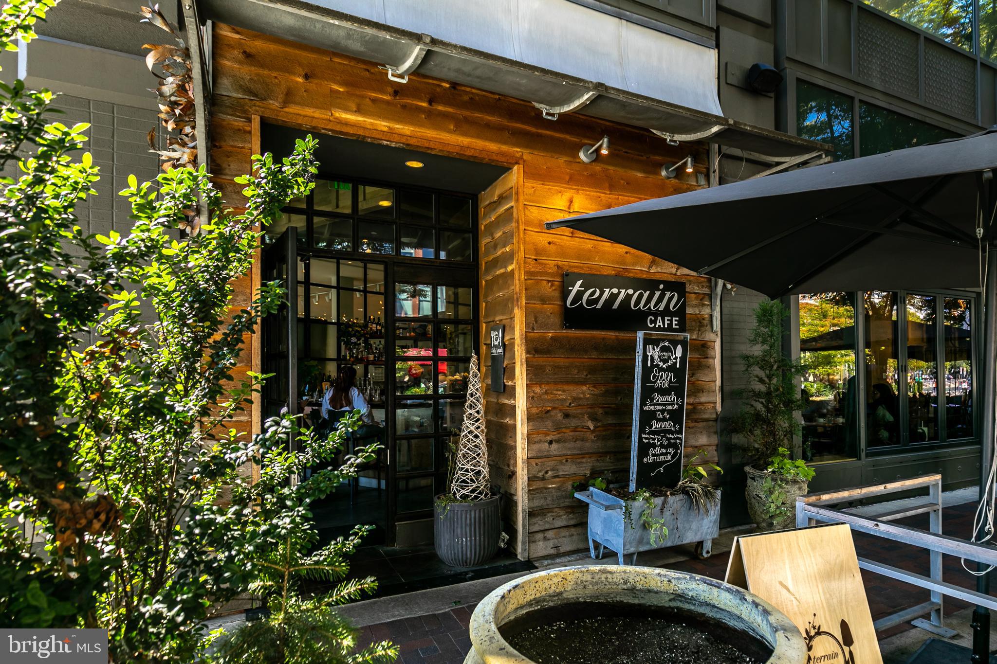 BANNOCKBURN ESTATES - Residential