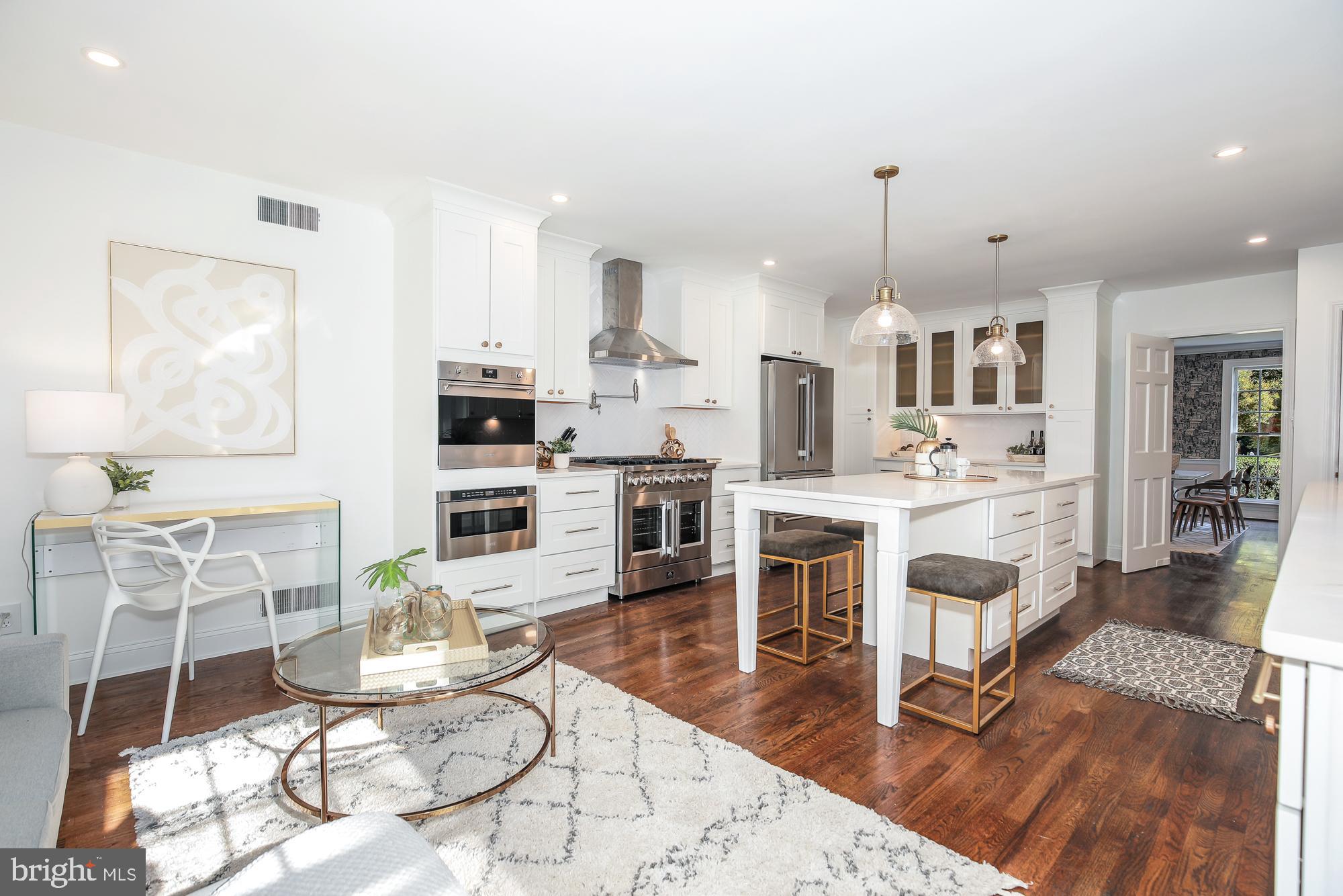 BANNOCKBURN ESTATES - Residential