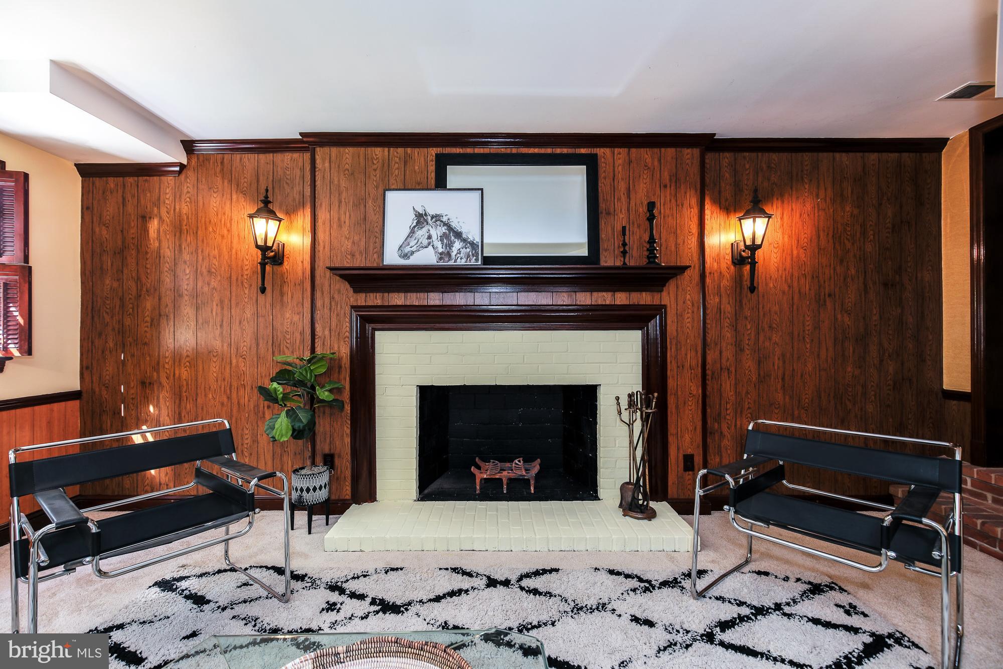 BANNOCKBURN ESTATES - Residential