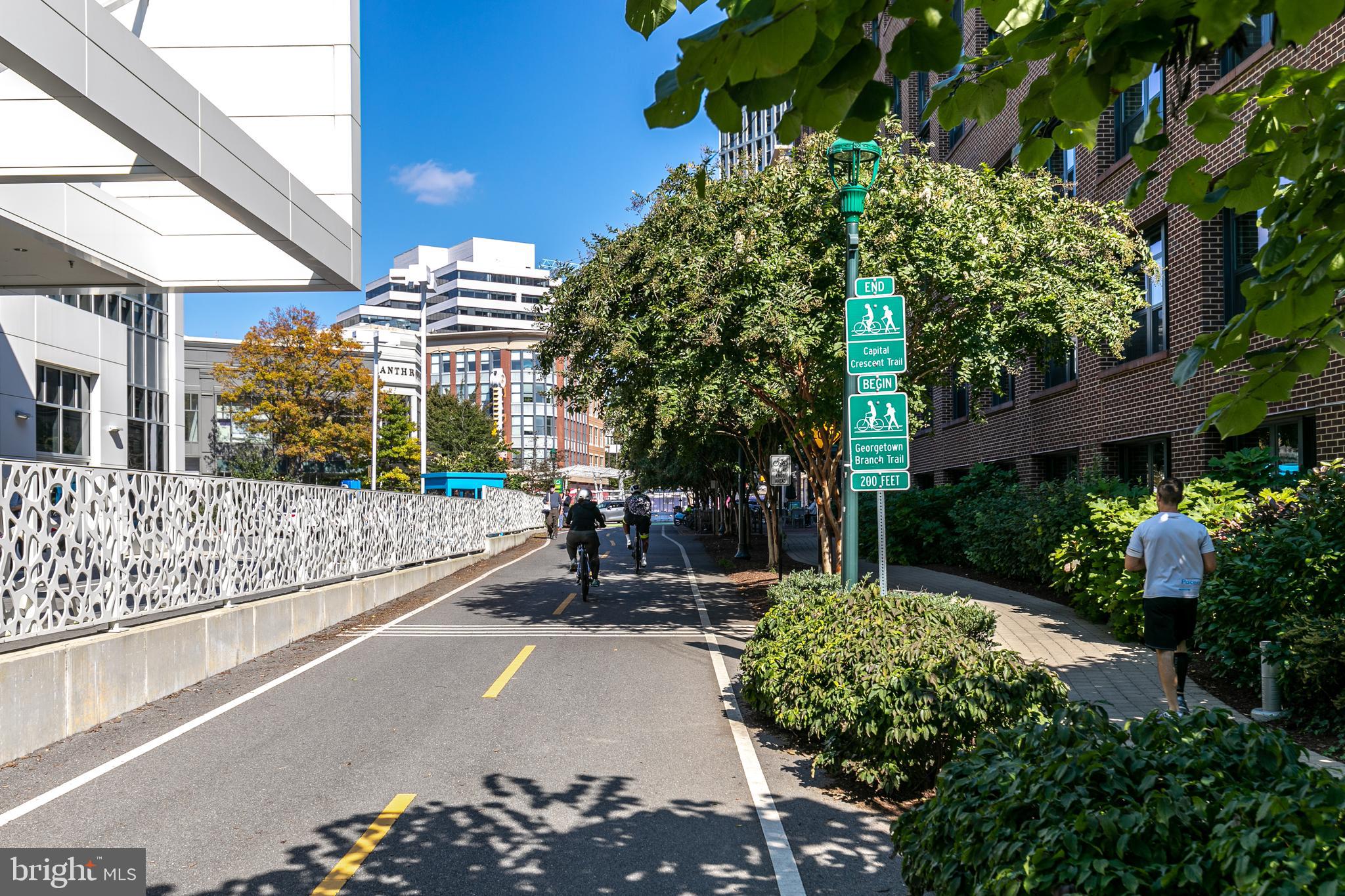 BANNOCKBURN ESTATES - Residential