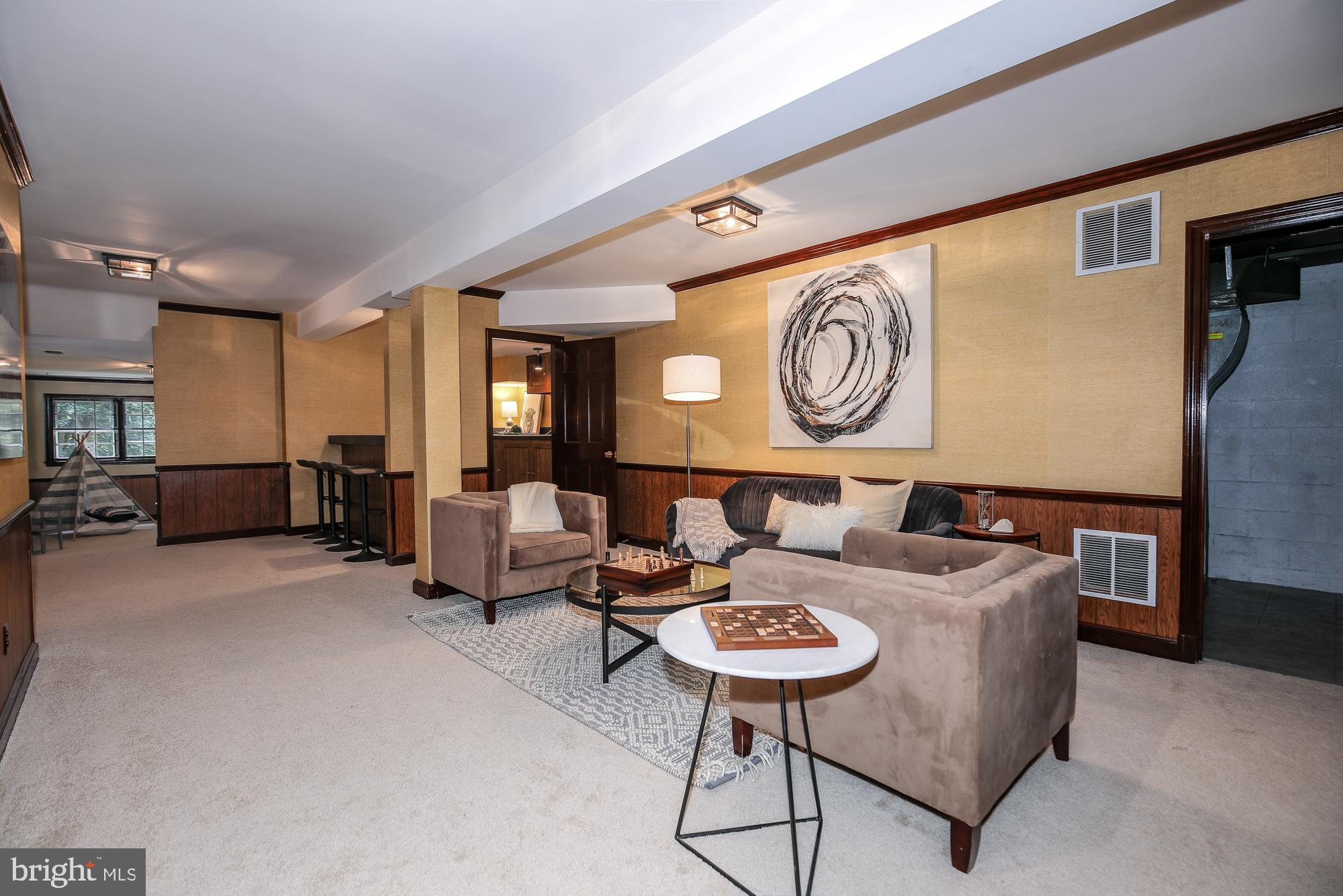 BANNOCKBURN ESTATES - Residential