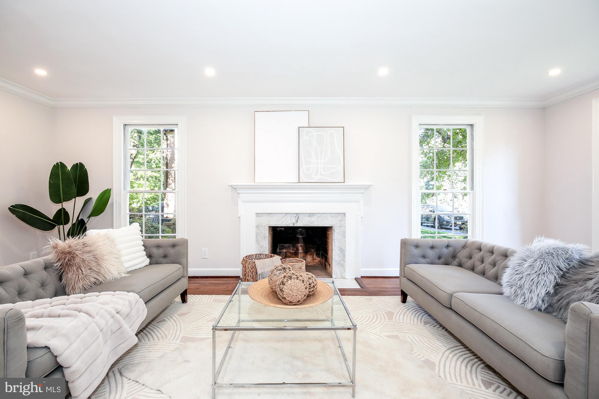 BANNOCKBURN ESTATES - Residential