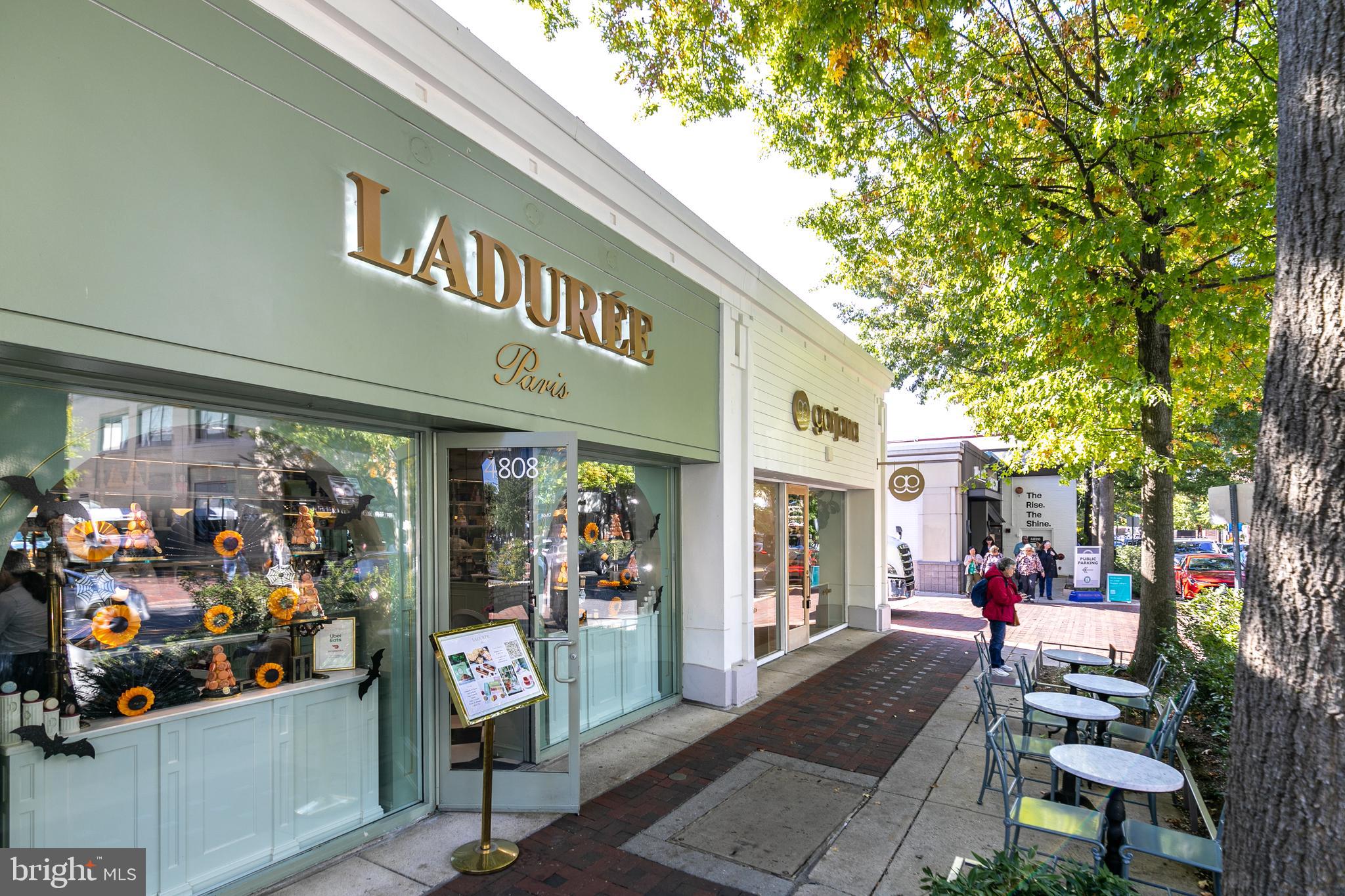 BANNOCKBURN ESTATES - Residential