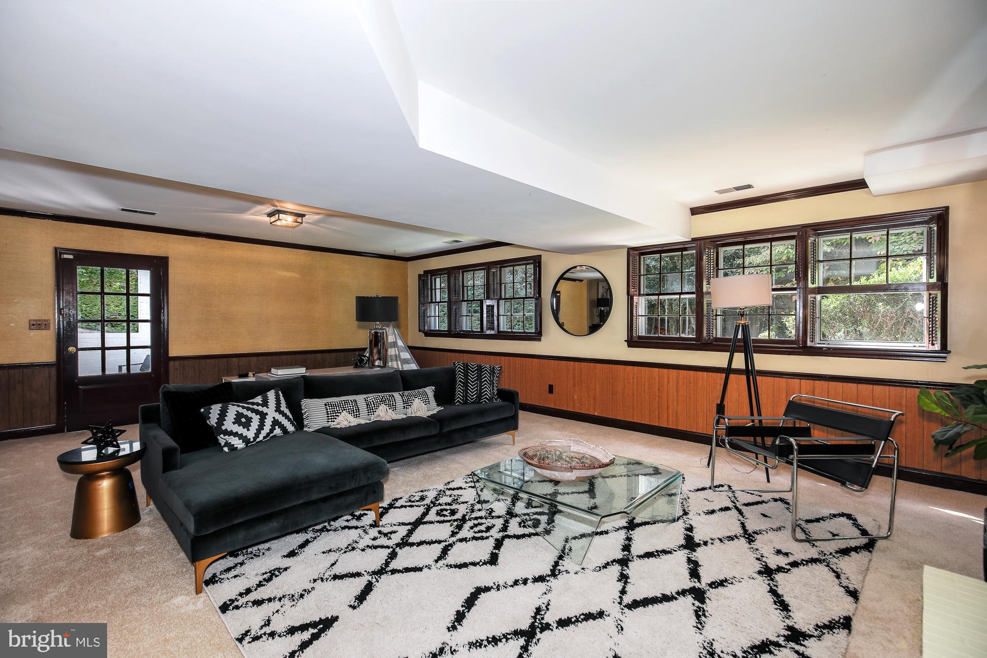 BANNOCKBURN ESTATES - Residential