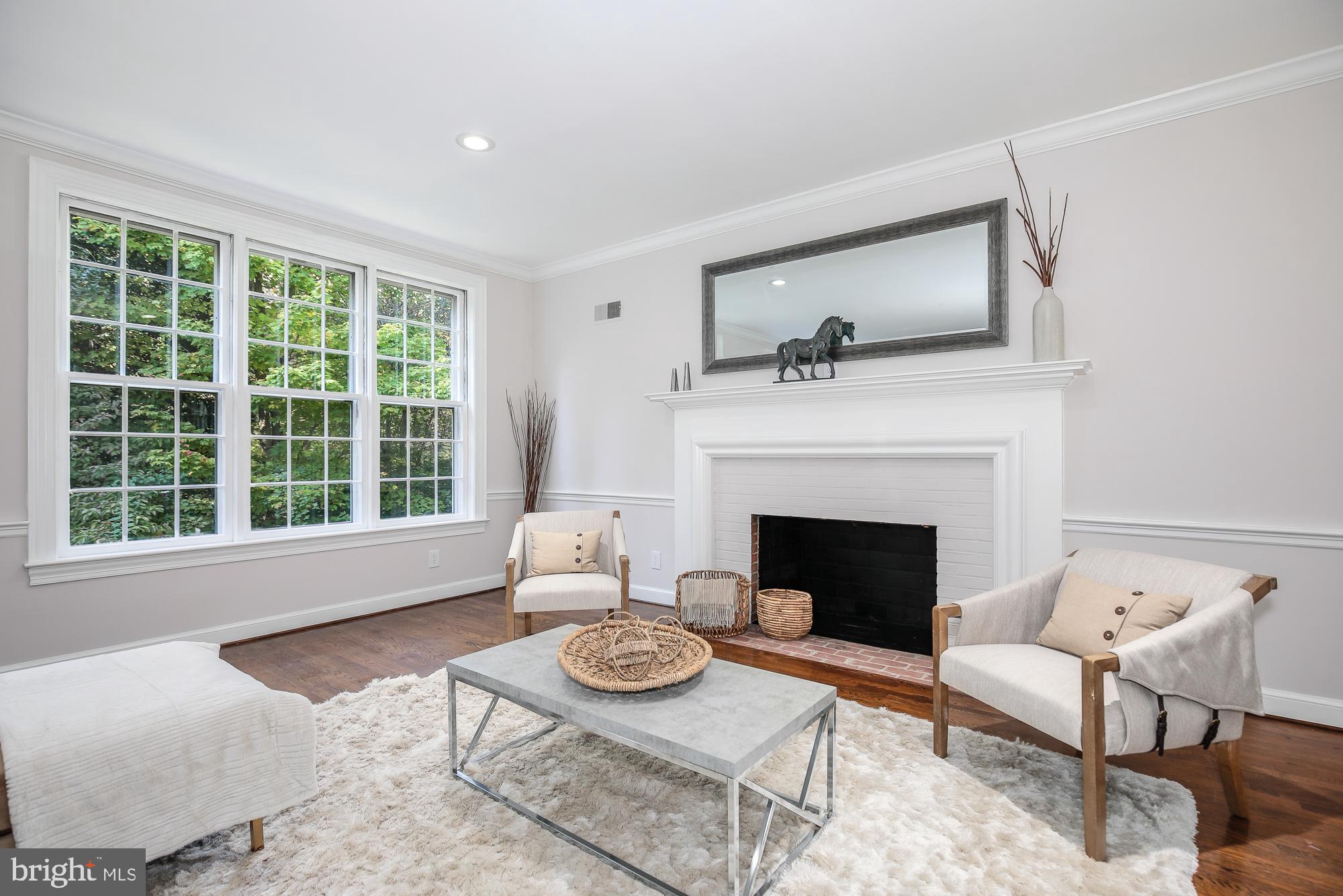 BANNOCKBURN ESTATES - Residential