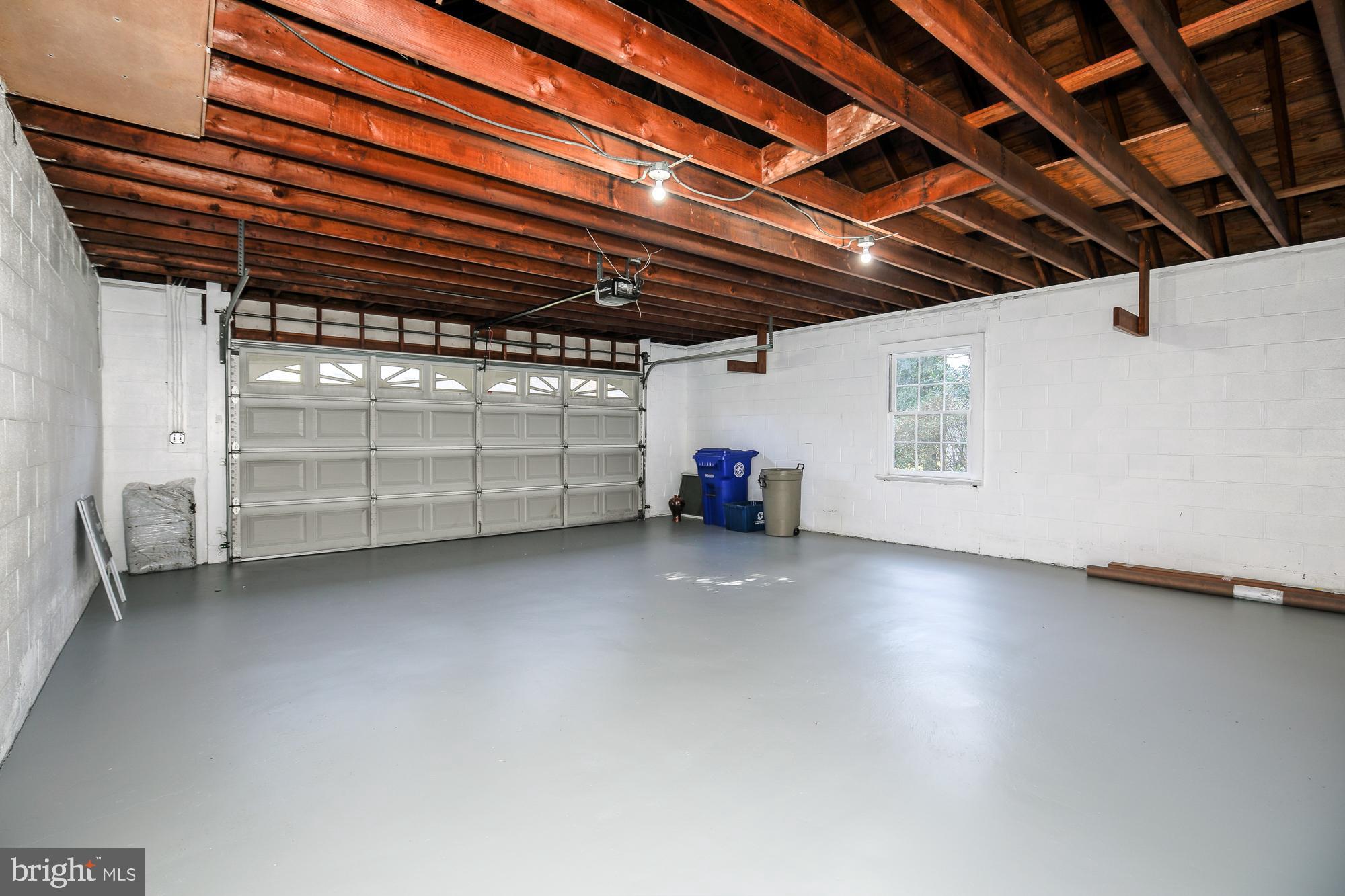 BANNOCKBURN ESTATES - Residential