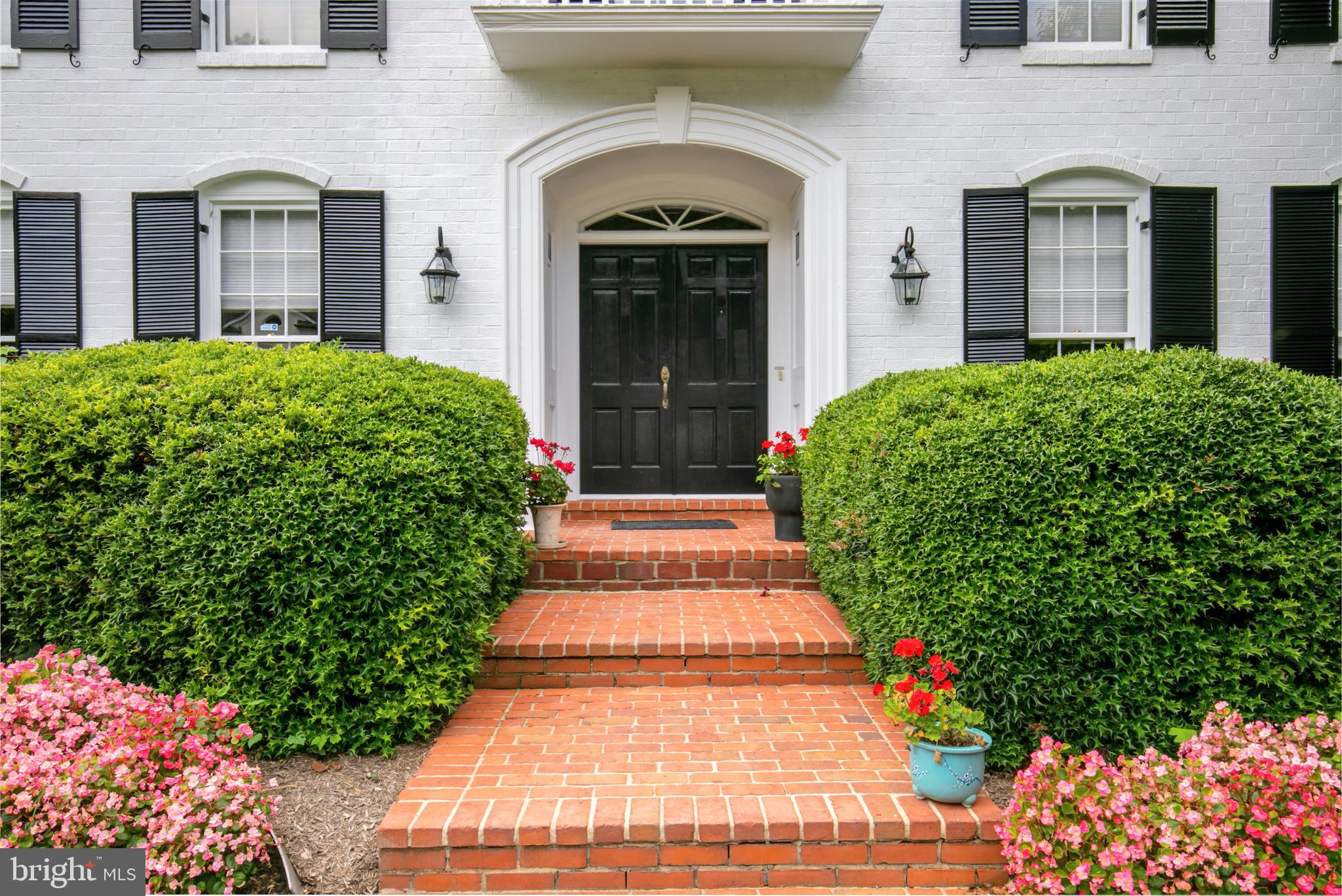 BANNOCKBURN ESTATES - Residential