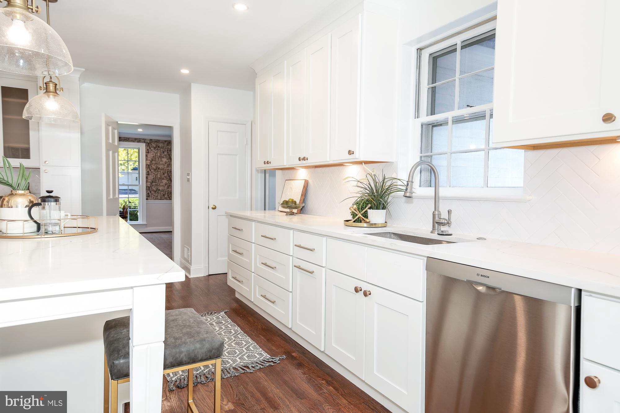 BANNOCKBURN ESTATES - Residential