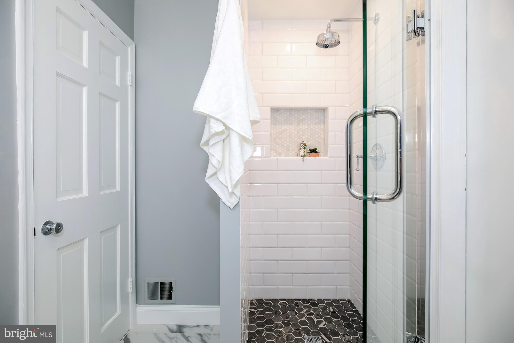 BANNOCKBURN ESTATES - Residential